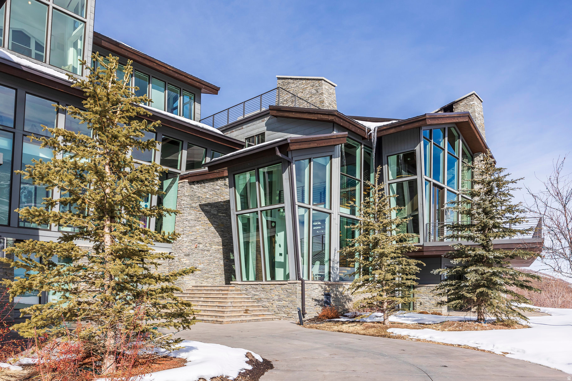 DEER CREST ESTATES - Residential