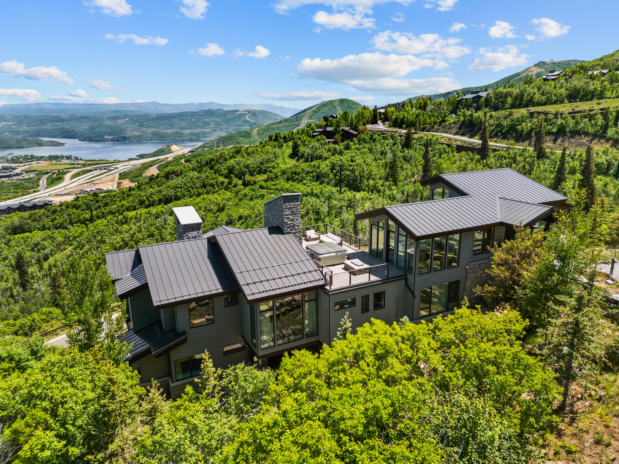 DEER CREST ESTATES - Residential