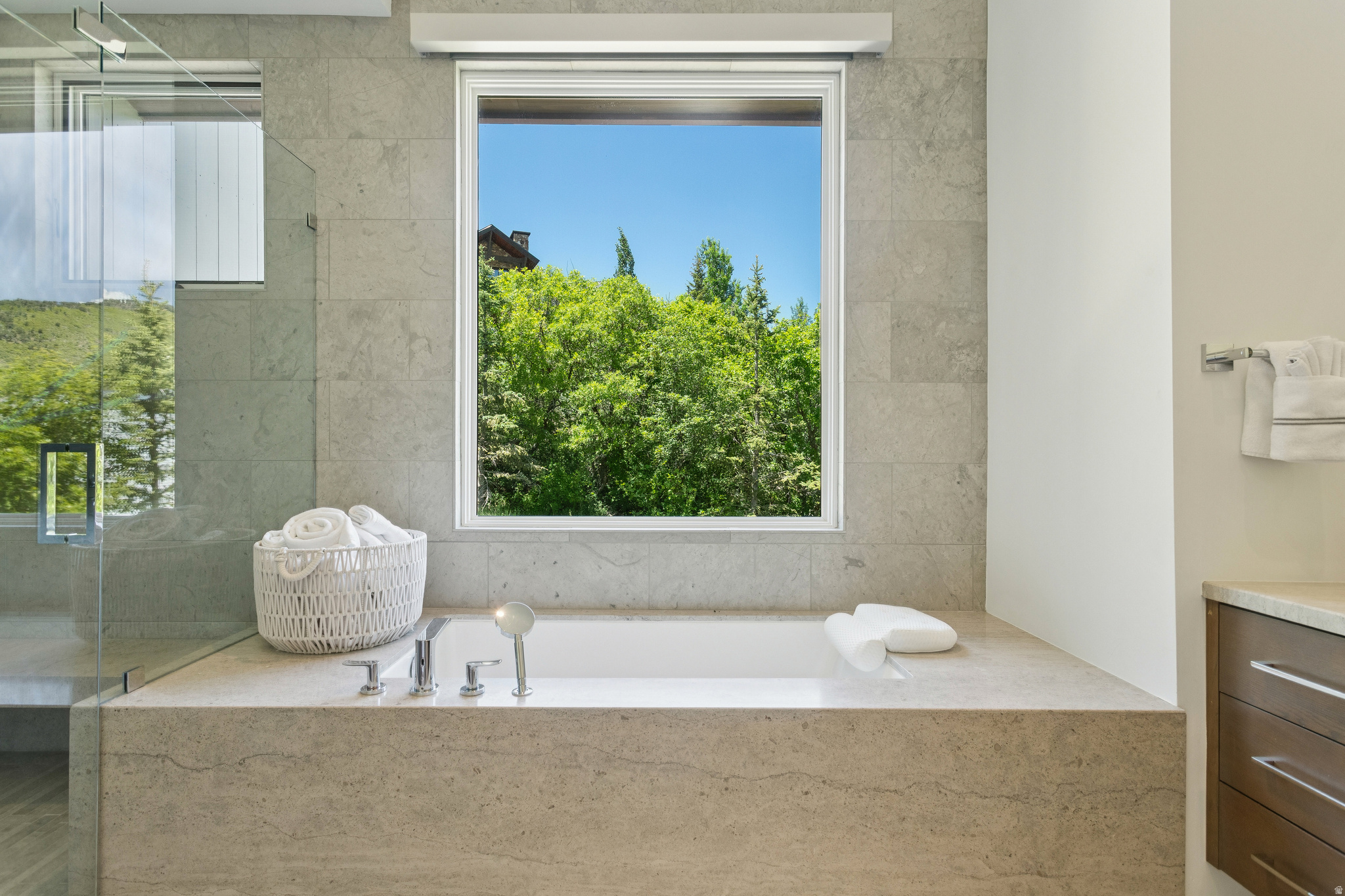 DEER CREST ESTATES - Residential