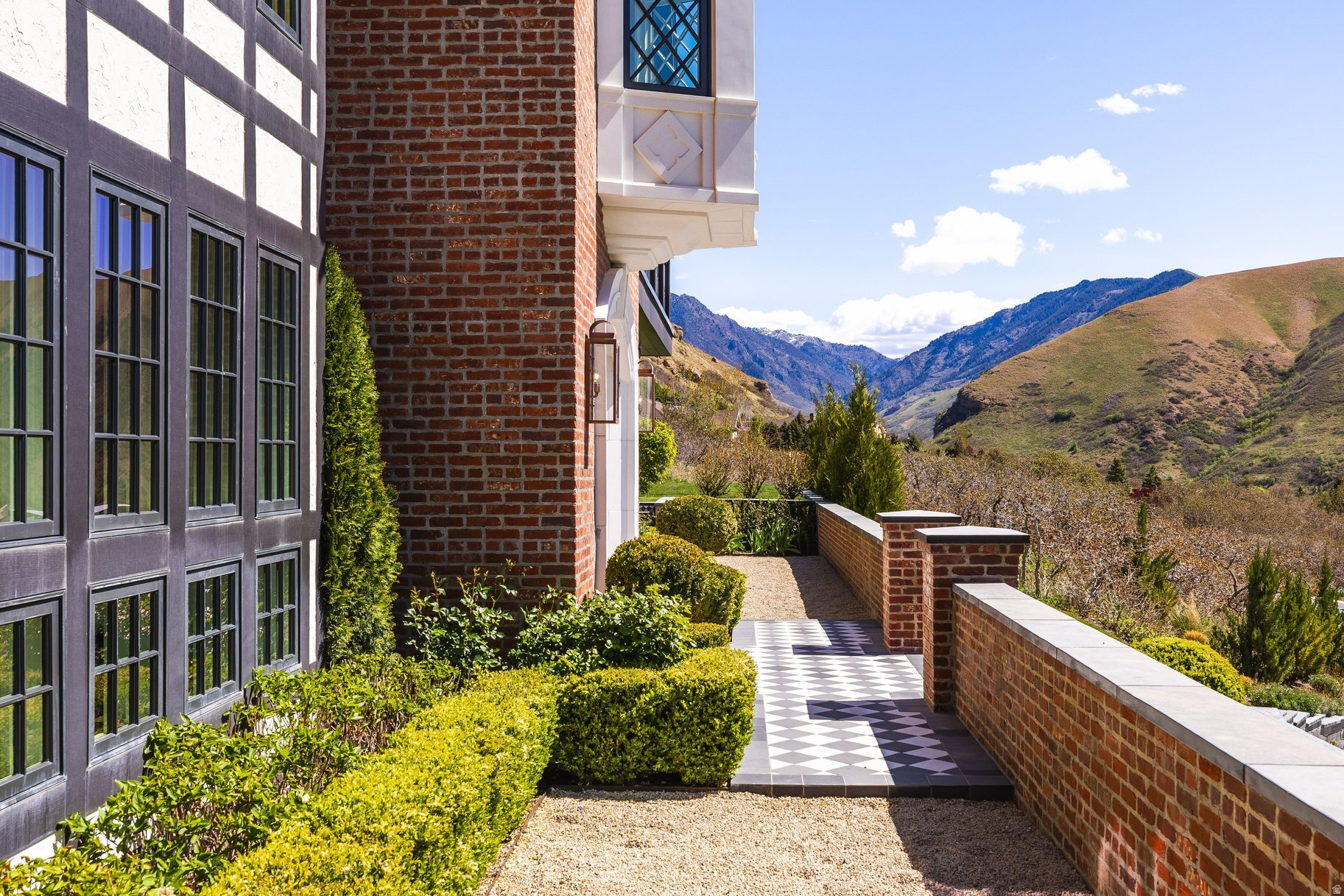 NORTH COVE ESTATES - Residential