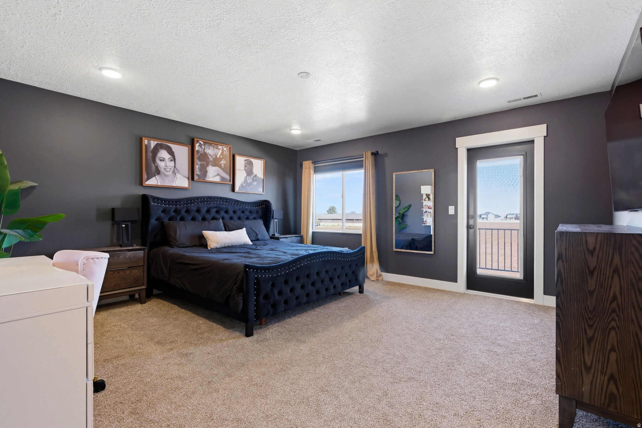 WEST FIELDS - Residential