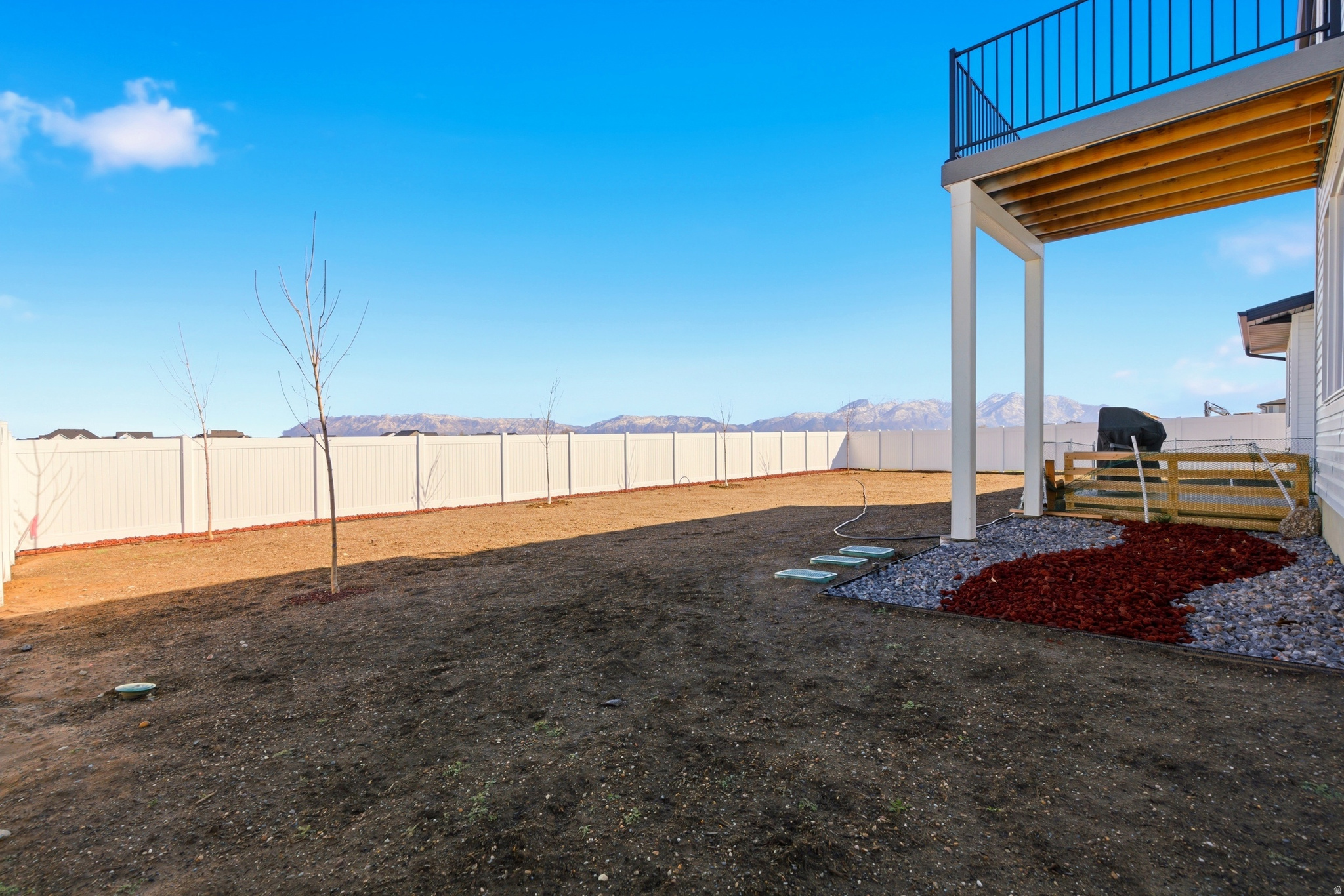 WEST FIELDS - Residential