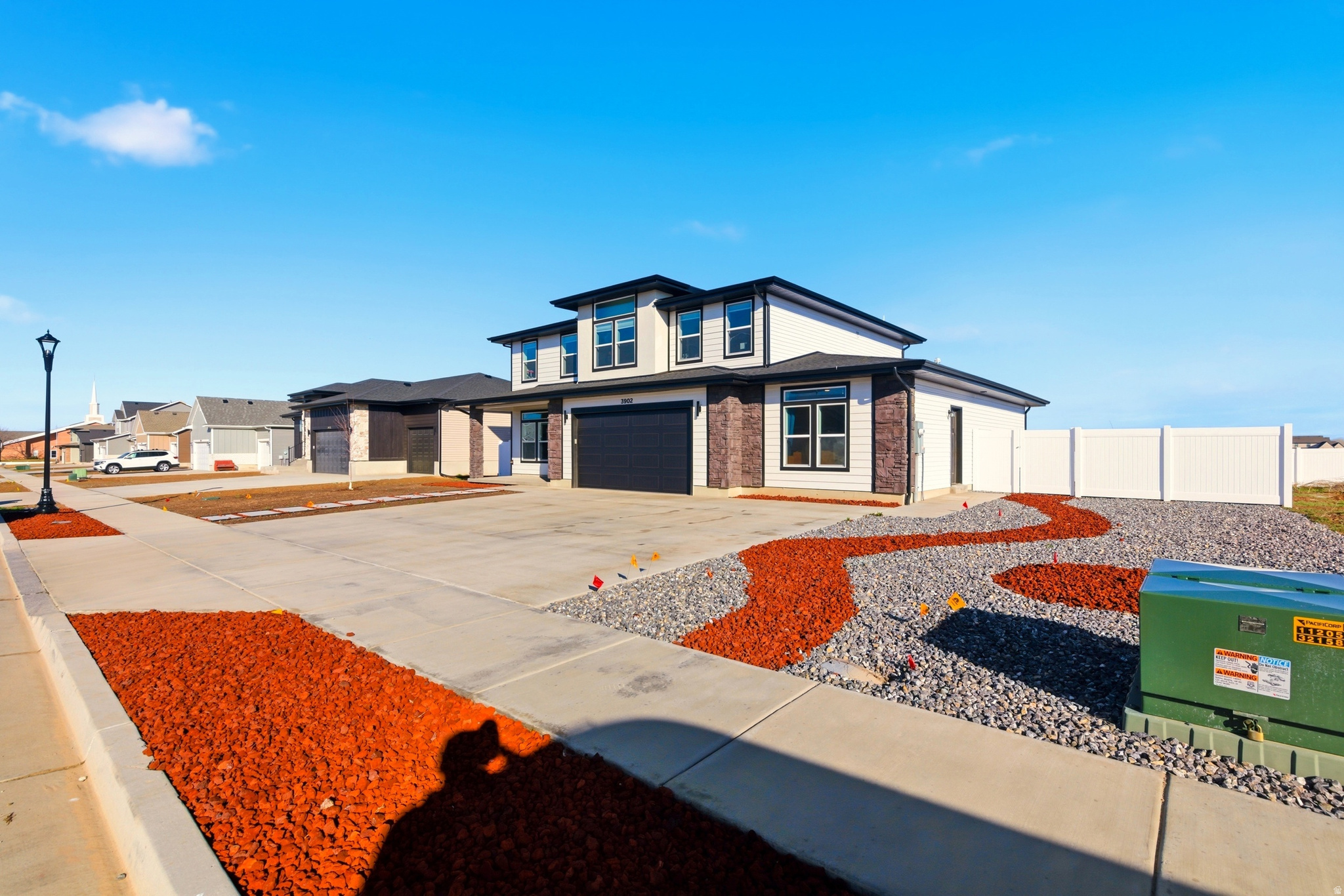 WEST FIELDS - Residential