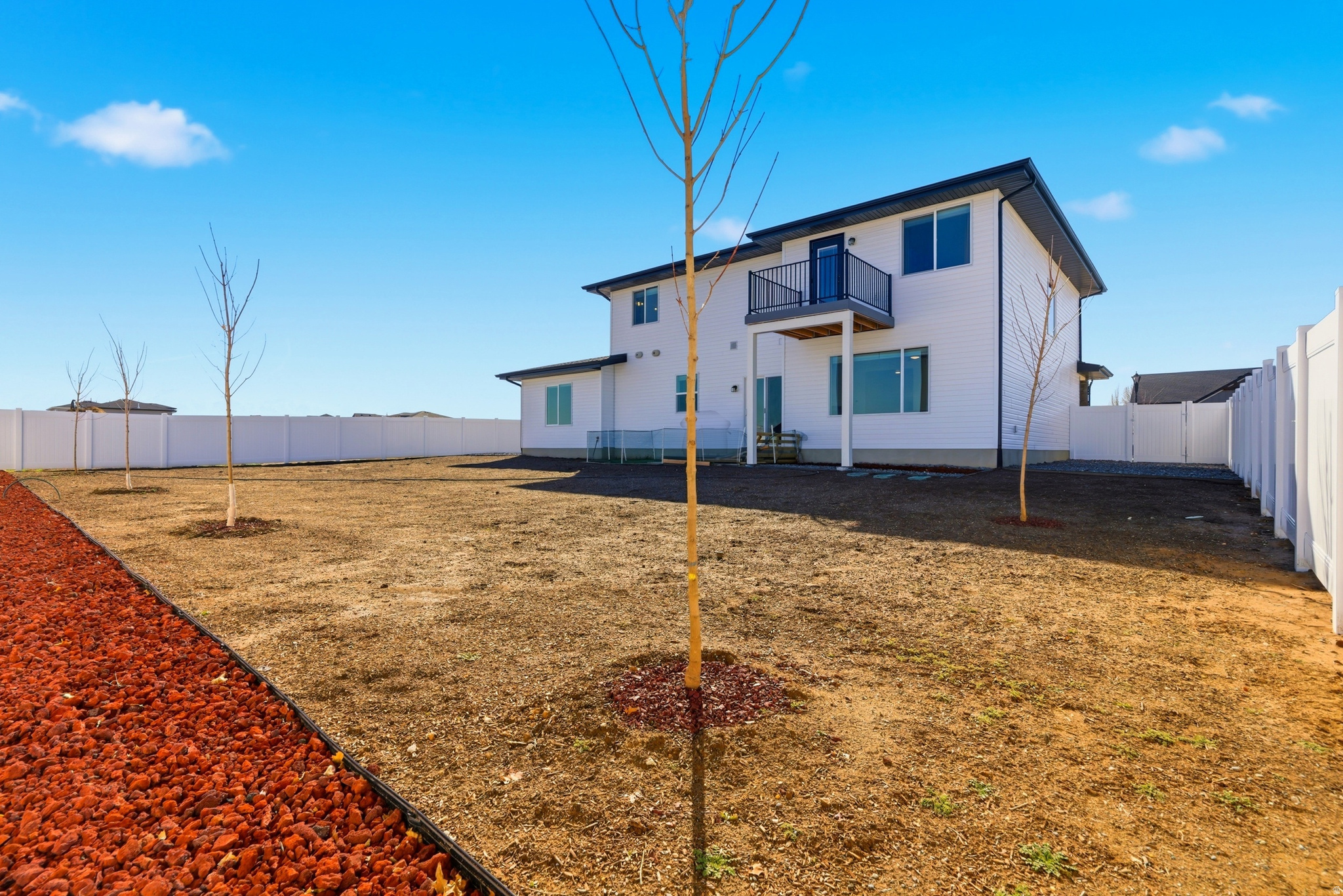 WEST FIELDS - Residential