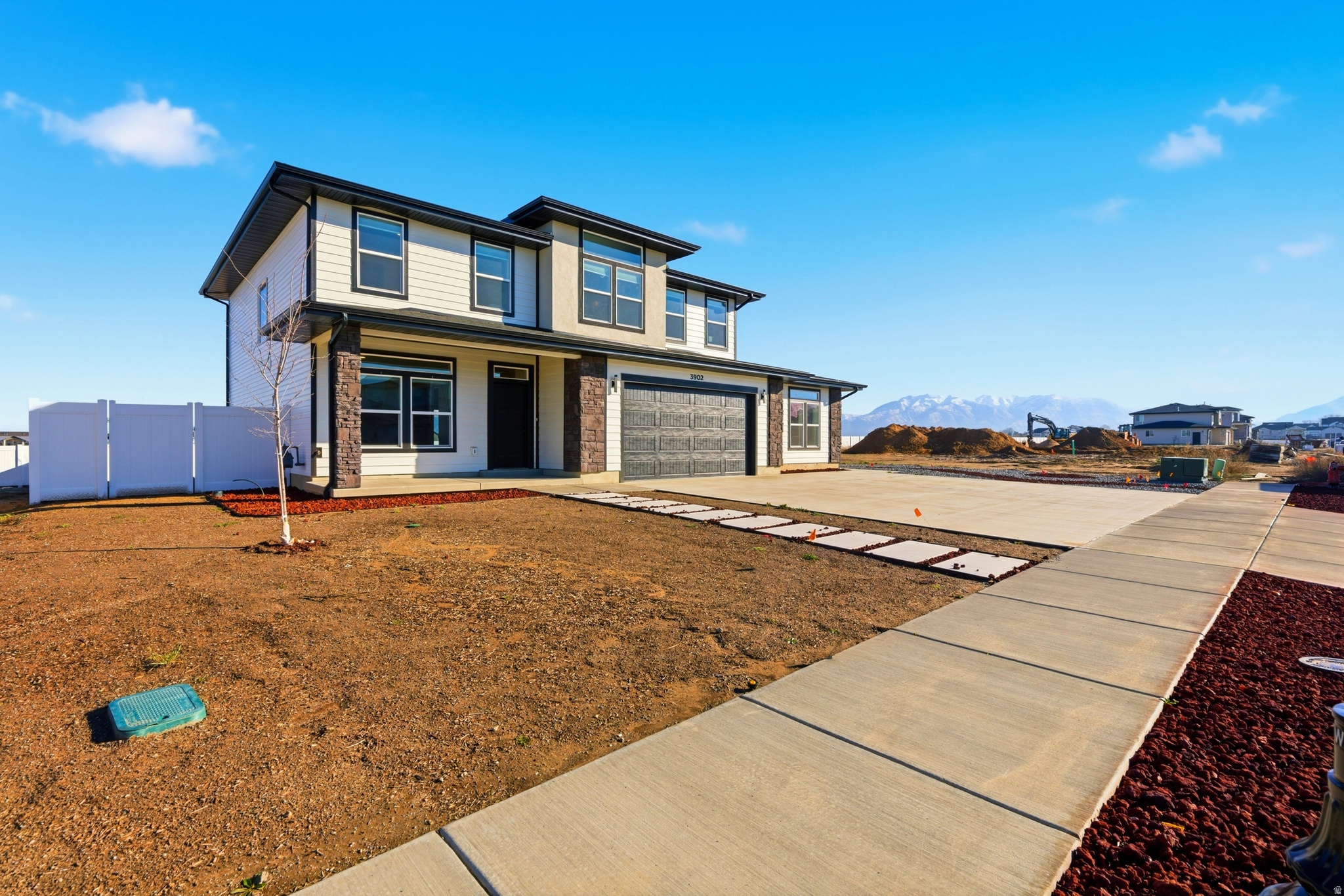 WEST FIELDS - Residential