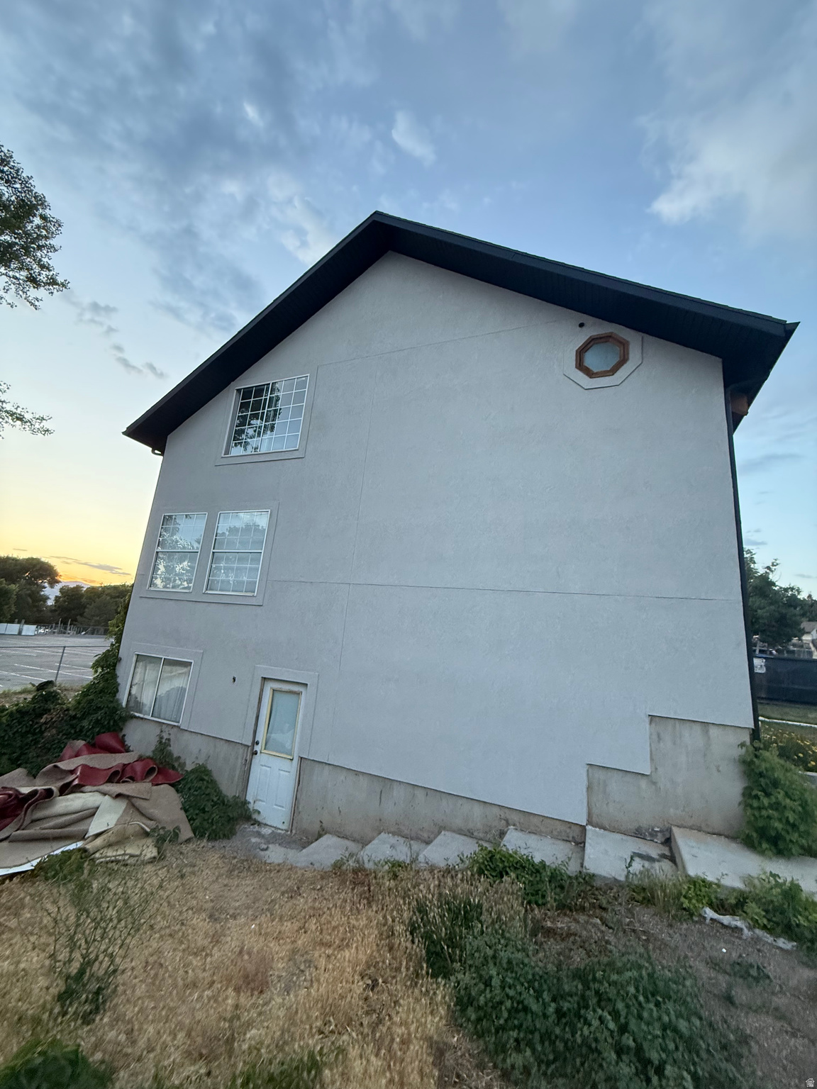 HIGH MEADOWS - Residential
