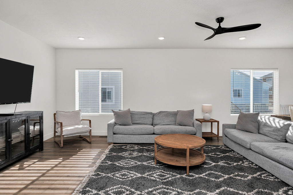 LIGHT HOUSE PT. - Residential
