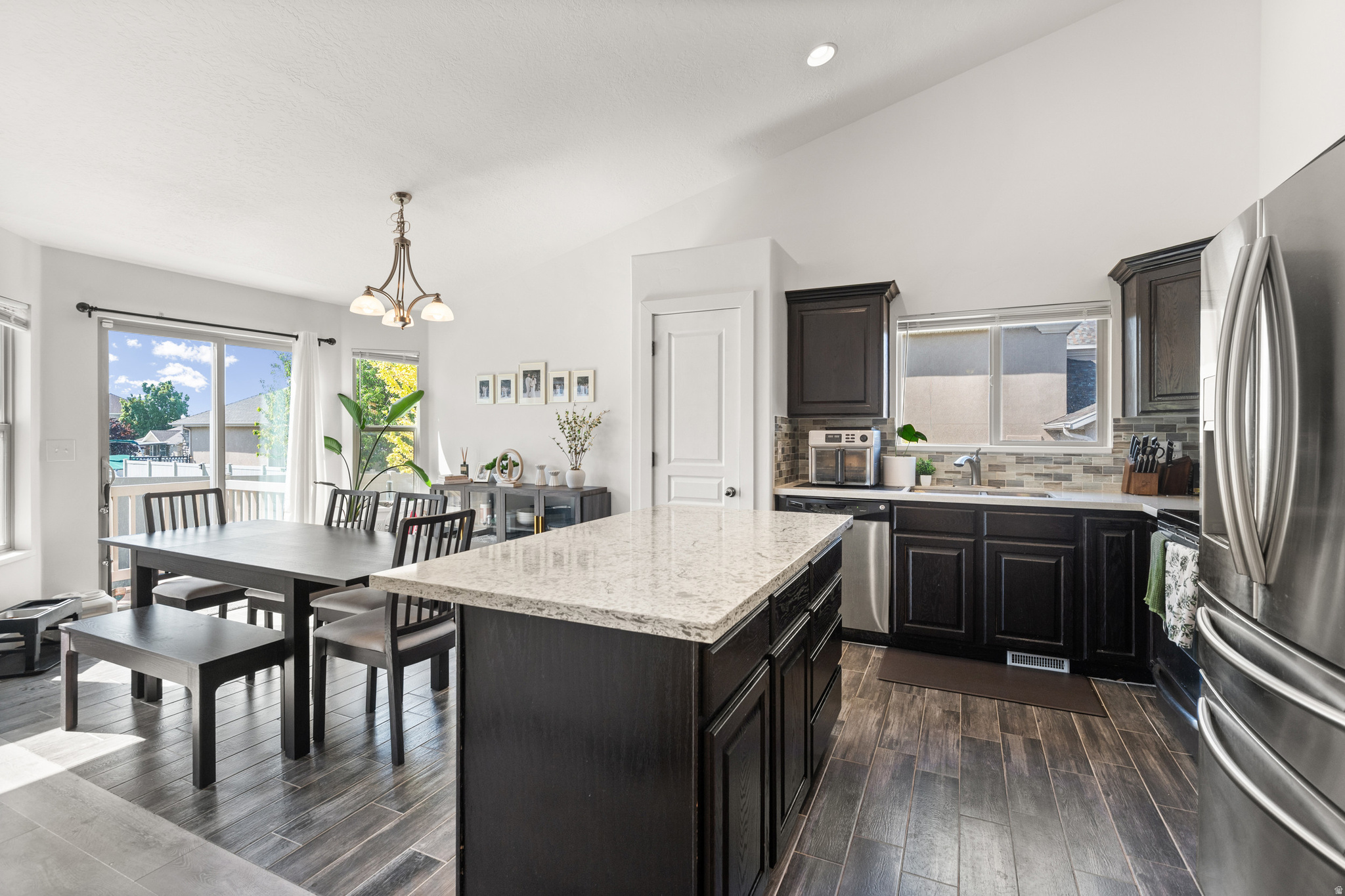 VALLEY FIELDS 451 - Residential