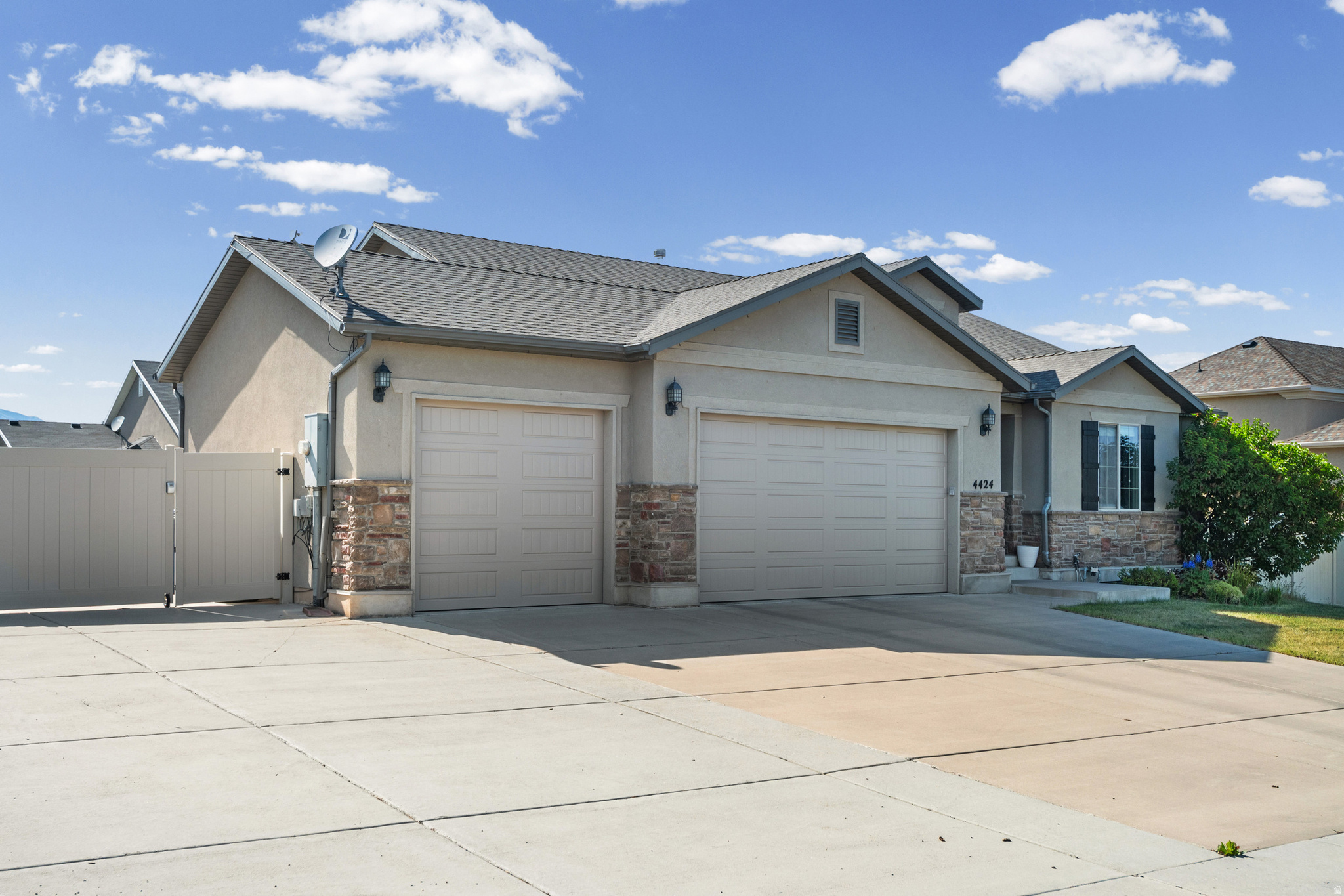 VALLEY FIELDS 451 - Residential