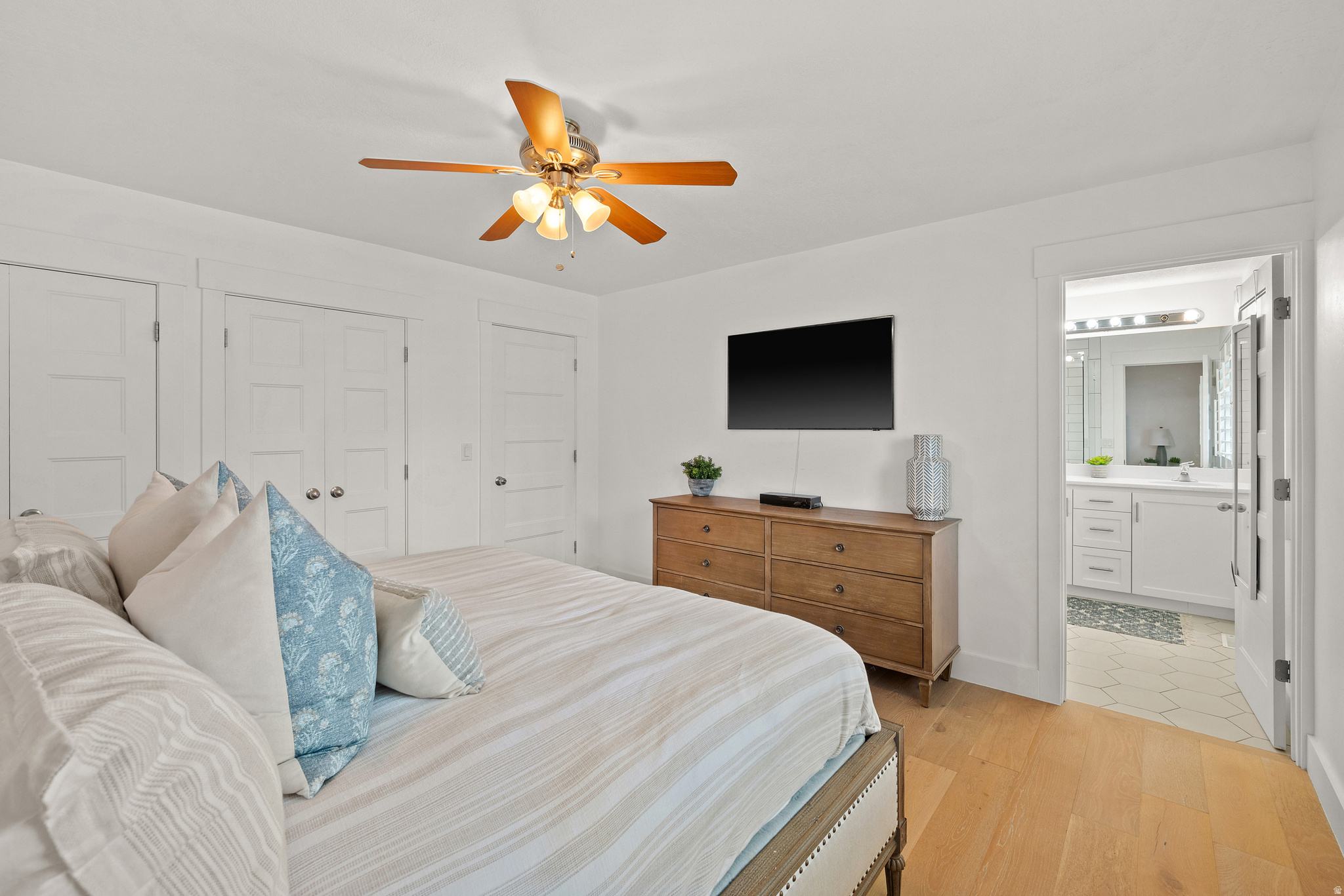 INDIAN HILLS - Residential