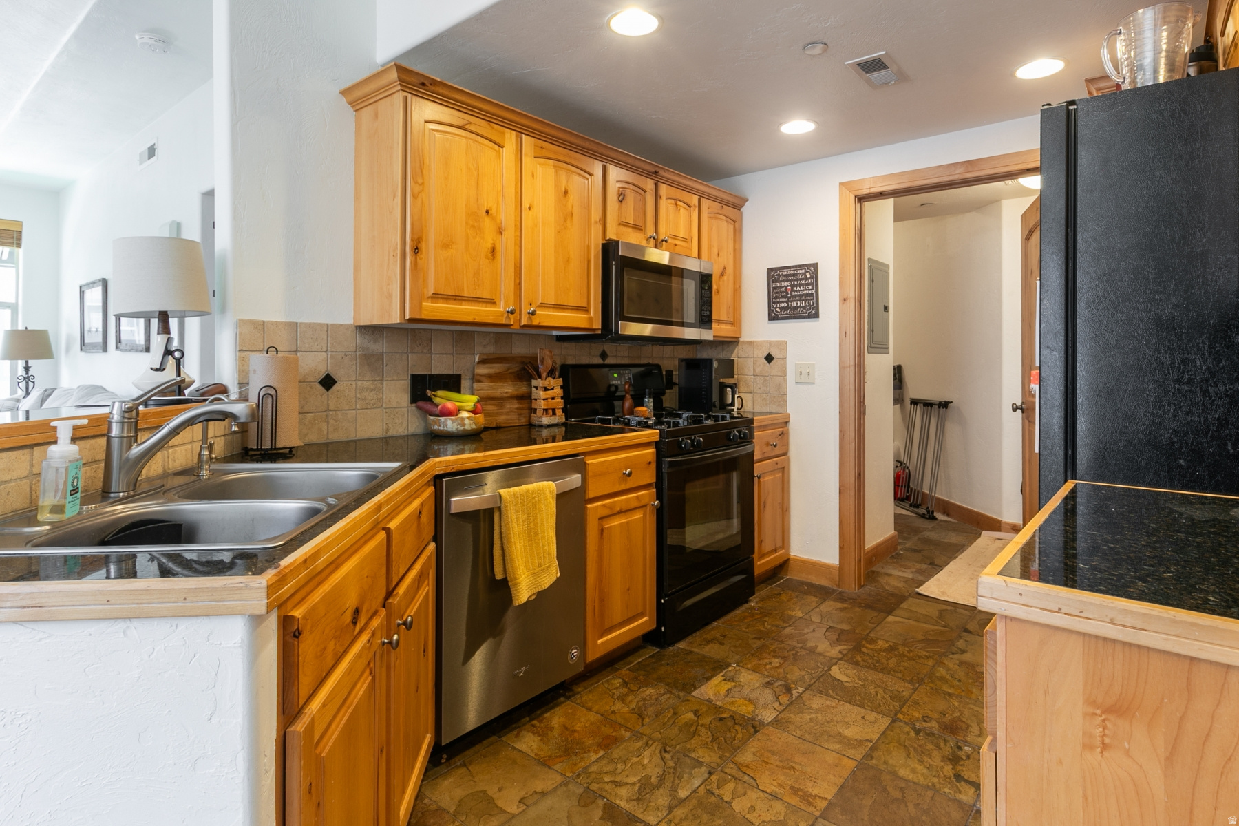REDSTONE VILLAGE CON - Residential Lease