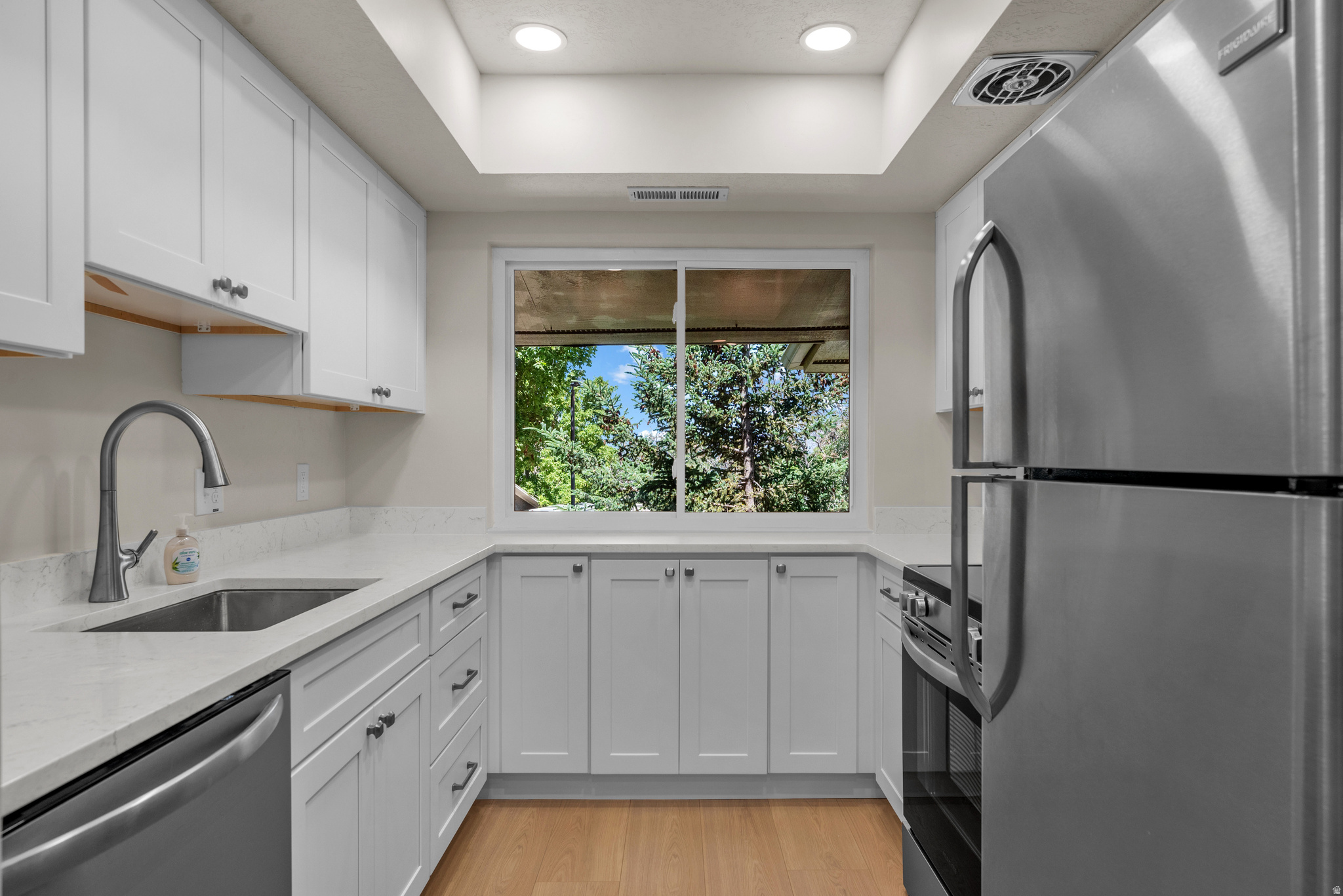 THREE FOUNTAINS - Residential