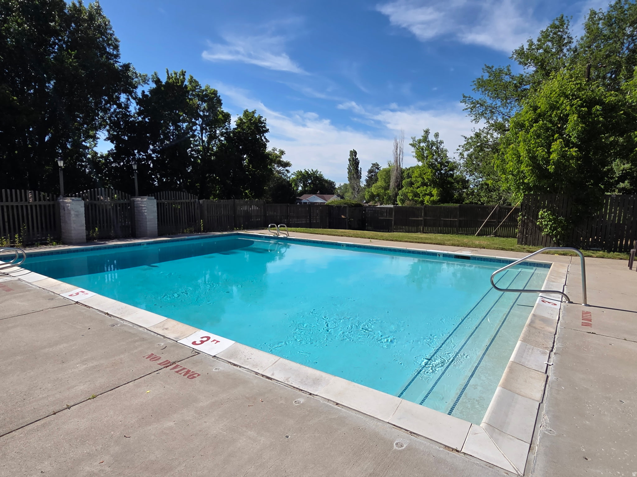 THREE FOUNTAINS - Residential