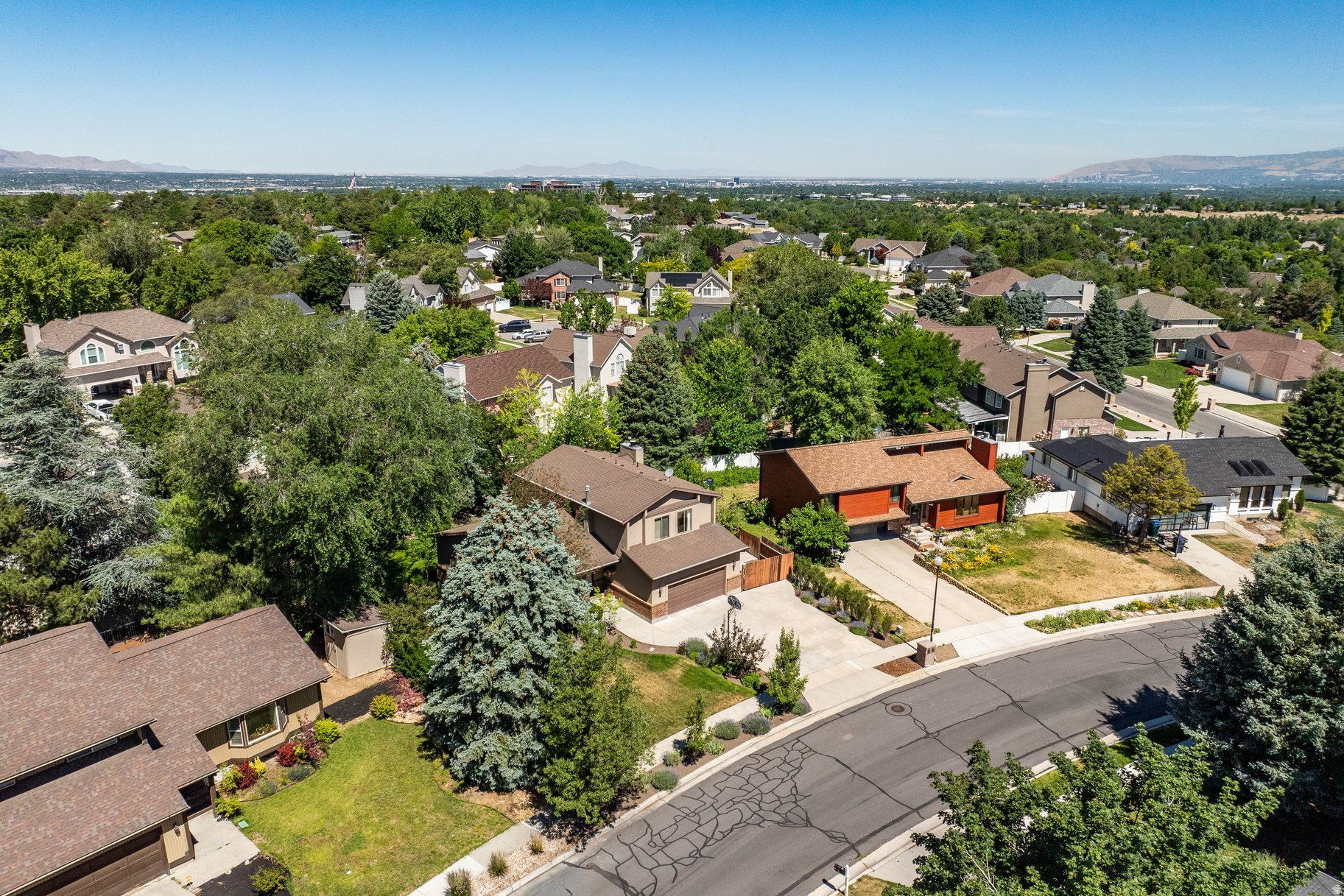 OAKWOOD ESTATES - Residential