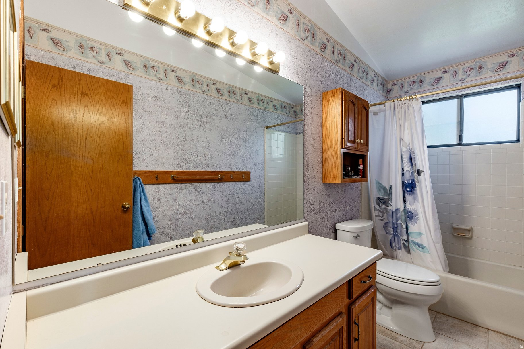 OAKWOOD ESTATES - Residential