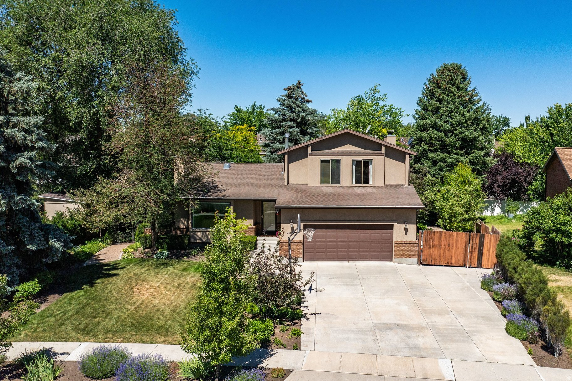 OAKWOOD ESTATES - Residential