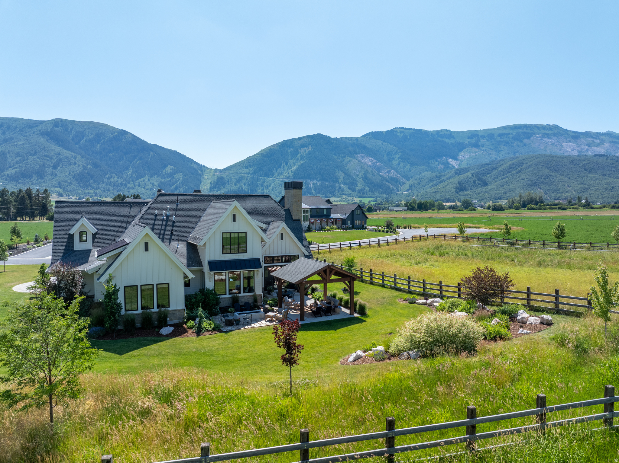 ELK RIDGE - Residential