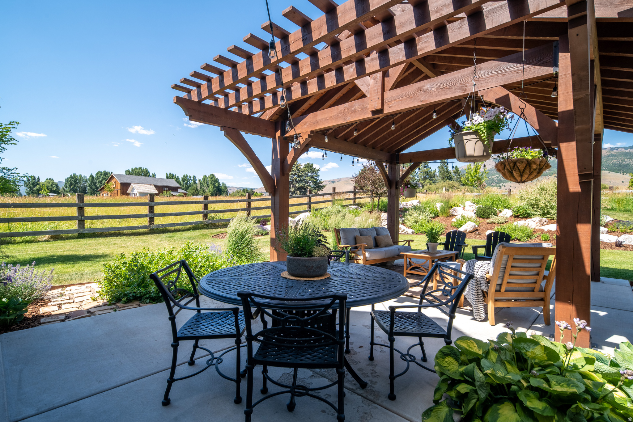 ELK RIDGE - Residential