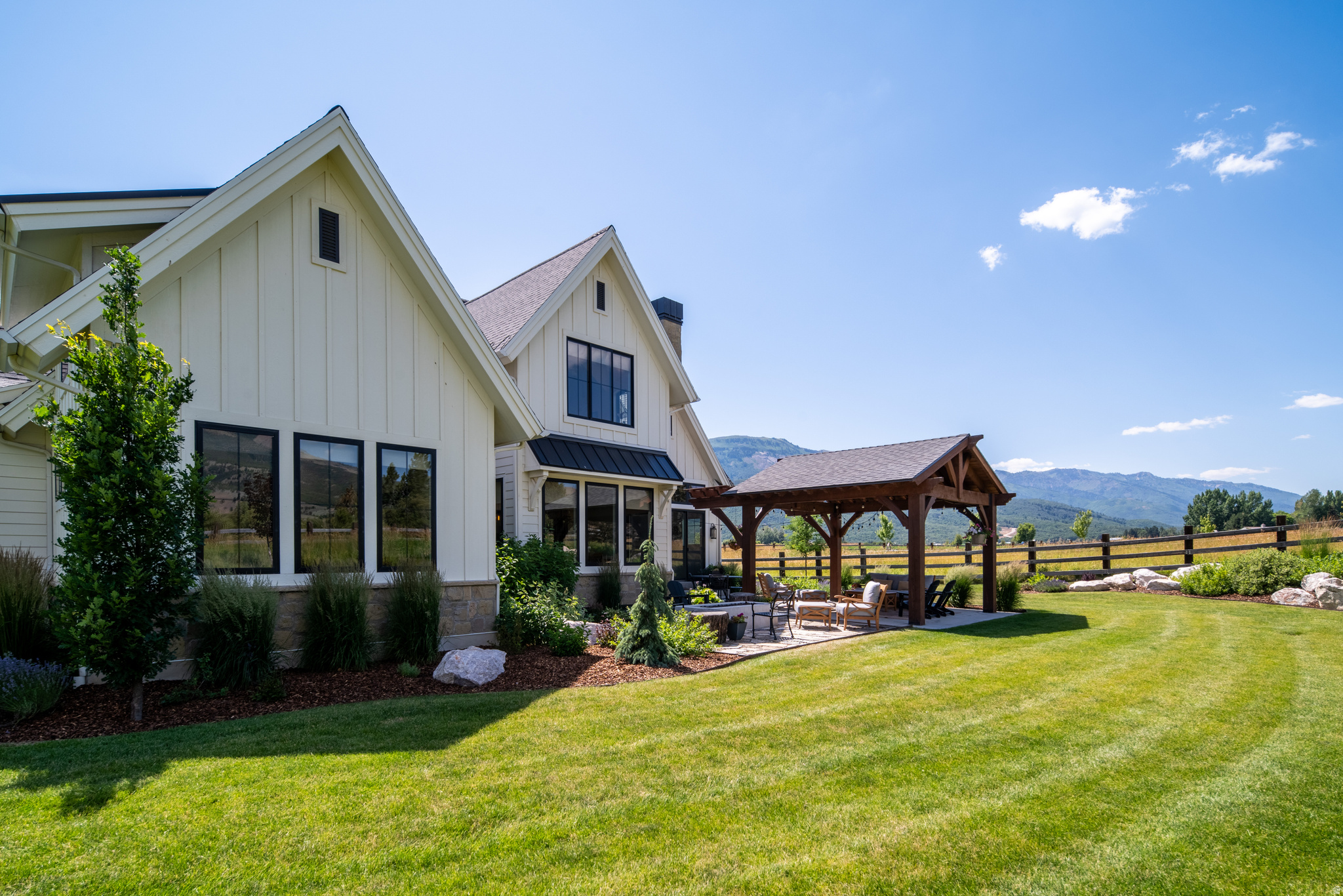 ELK RIDGE - Residential