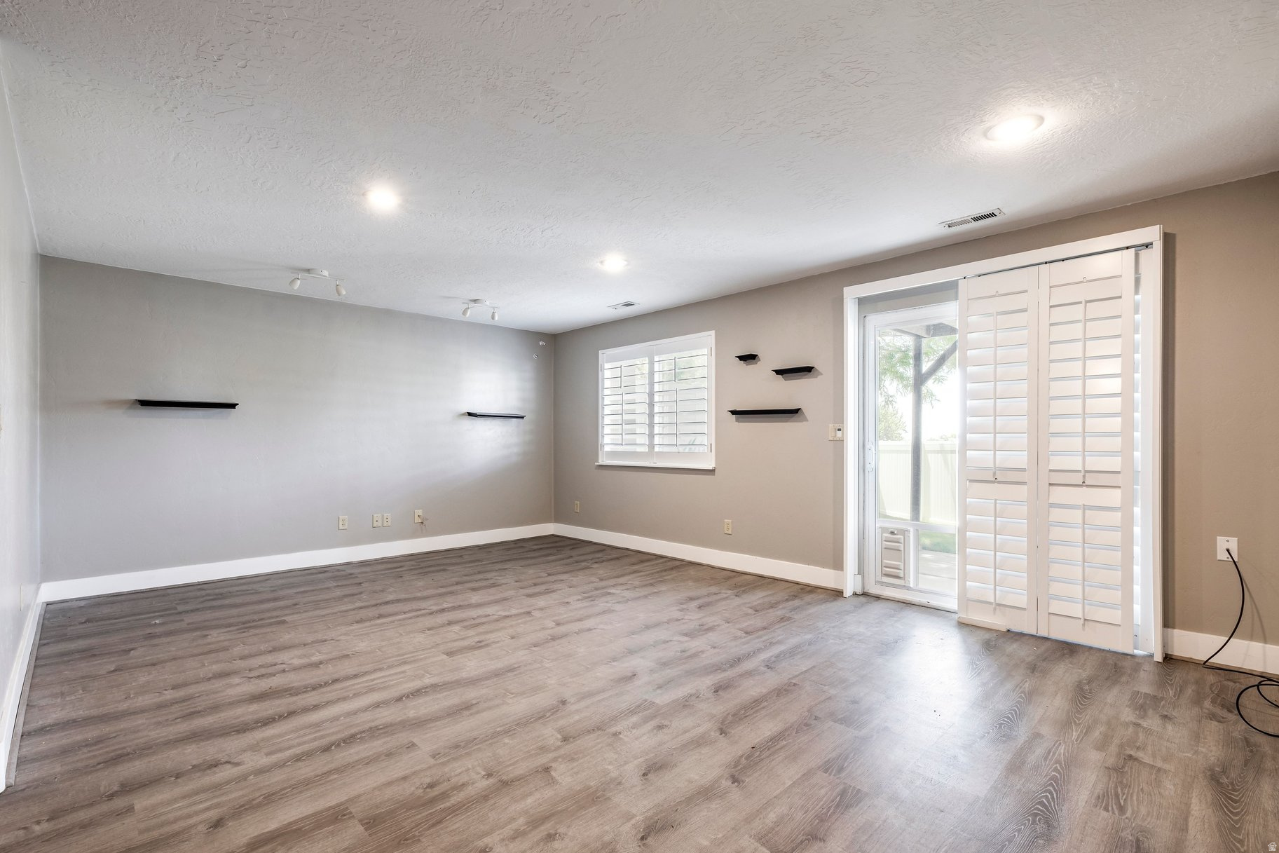 ORCHARD HOLLOW - Residential