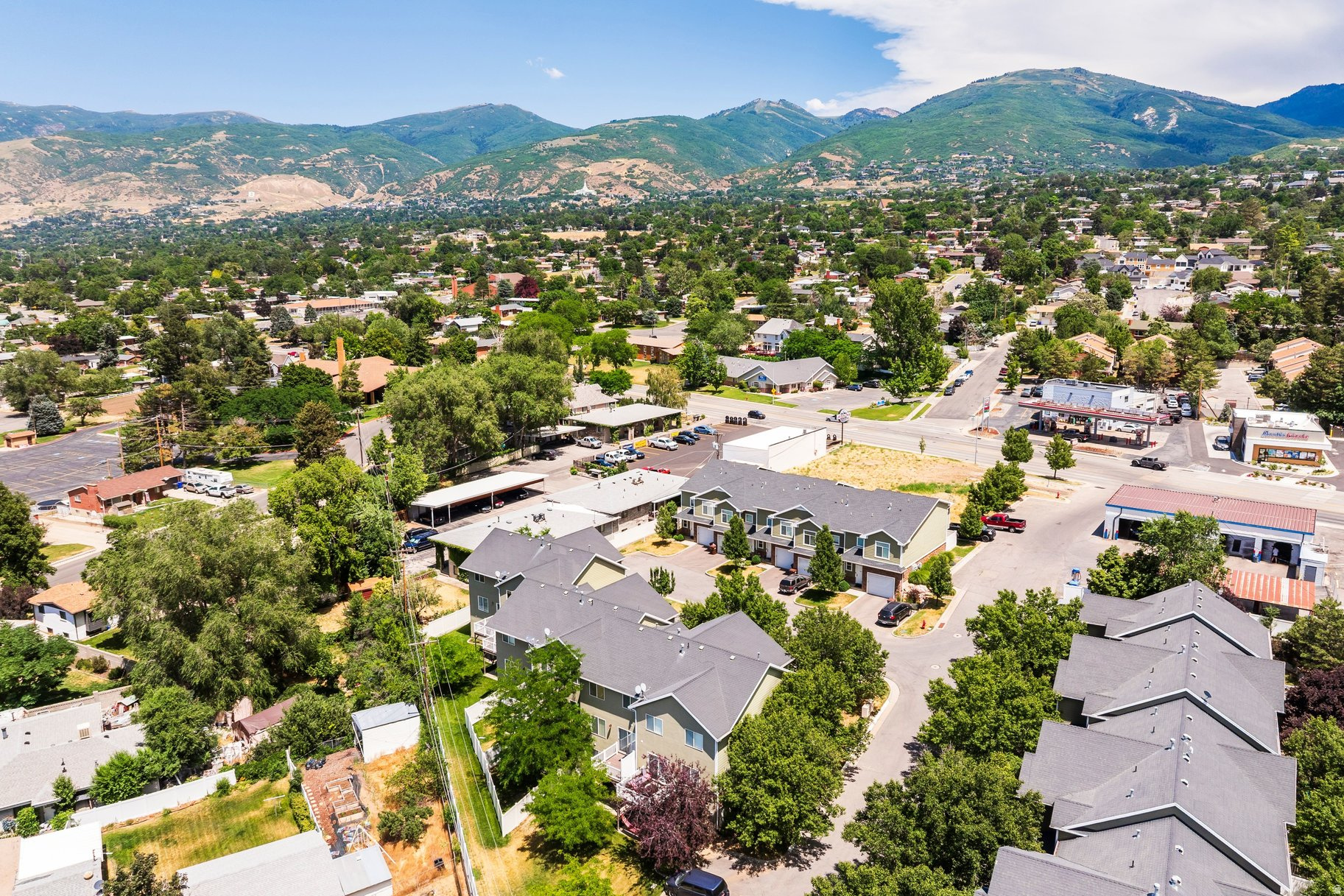 ORCHARD HOLLOW - Residential