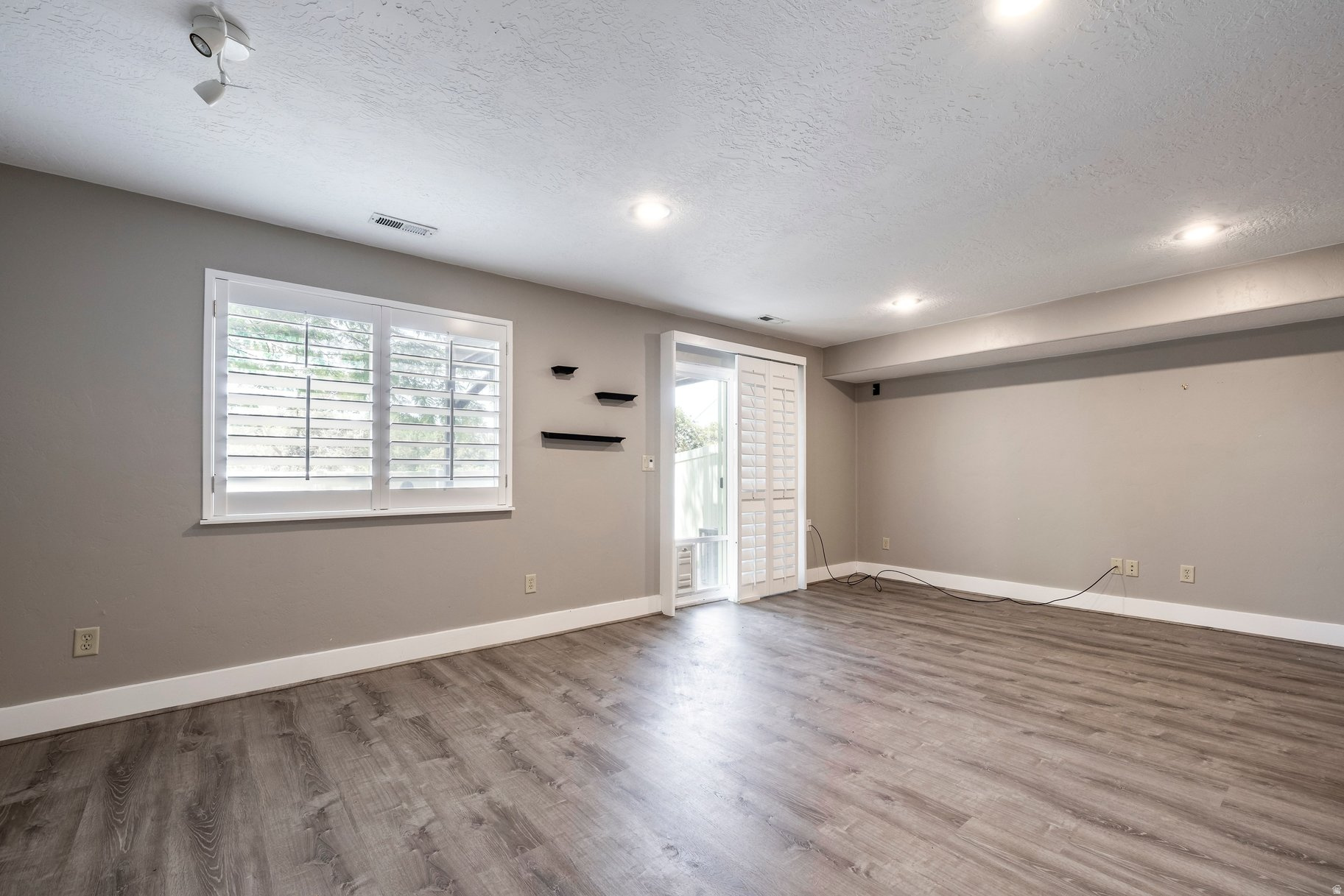 ORCHARD HOLLOW - Residential