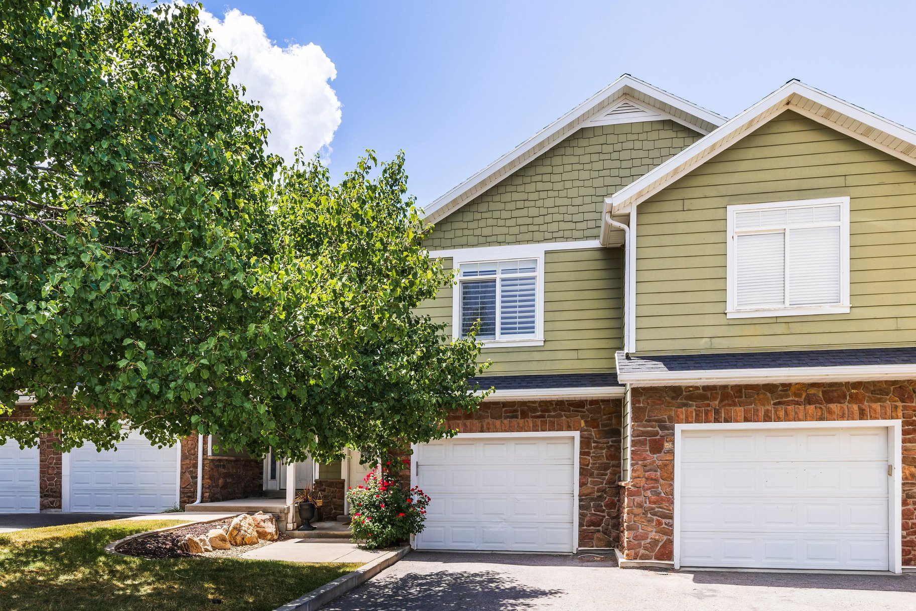 ORCHARD HOLLOW - Residential
