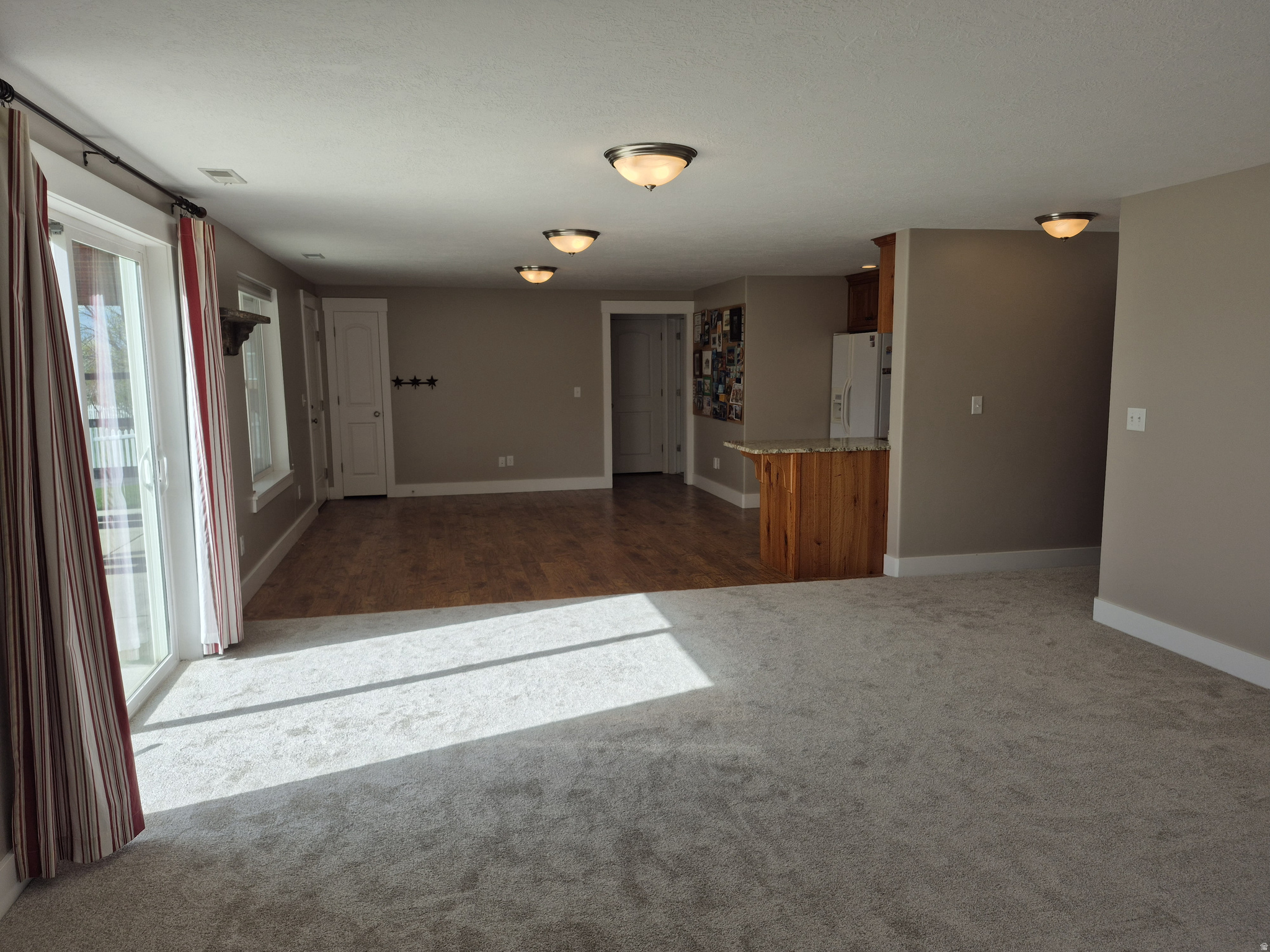 BEG AT SE COR LT 4 SD SUBD - Residential