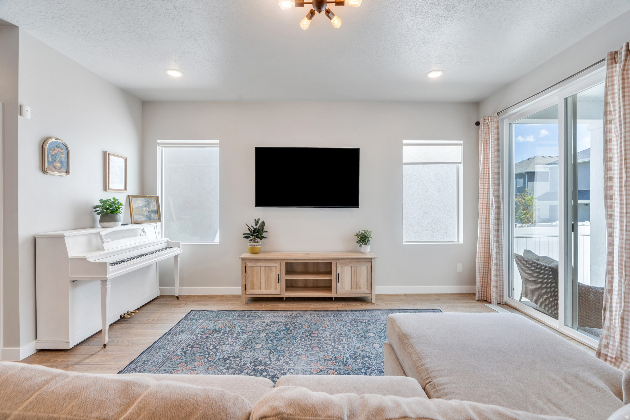 HOLBROOK FARMS - Residential