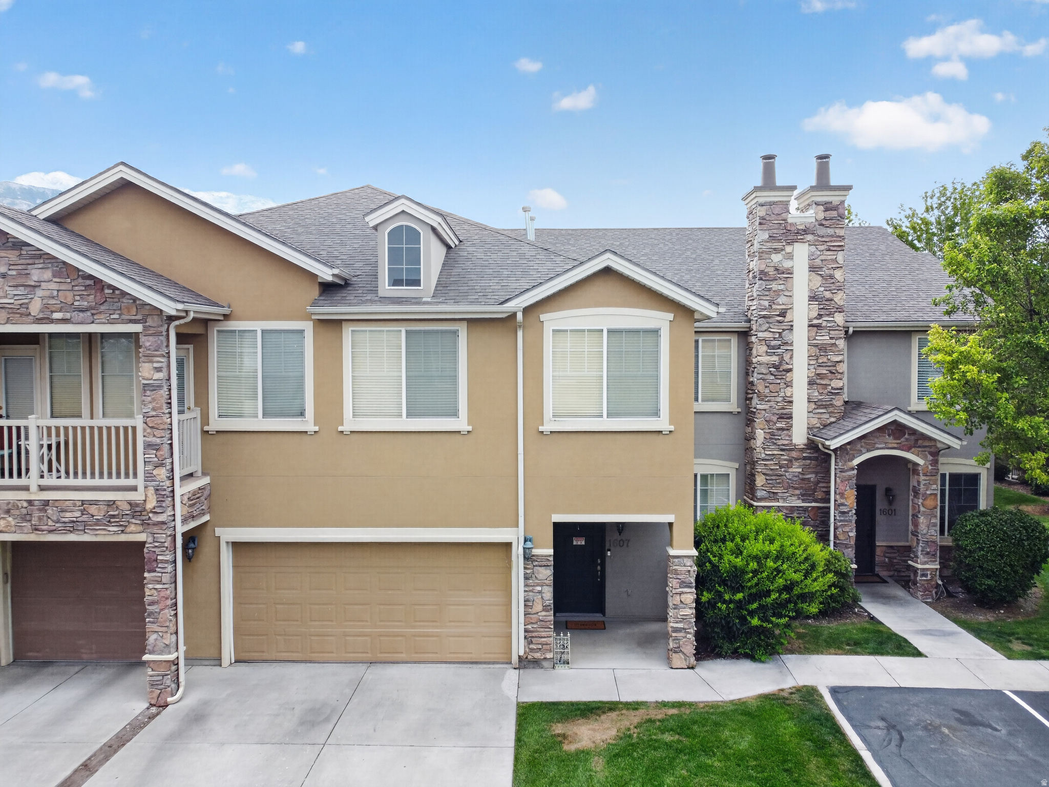 PEMBERLY - Residential