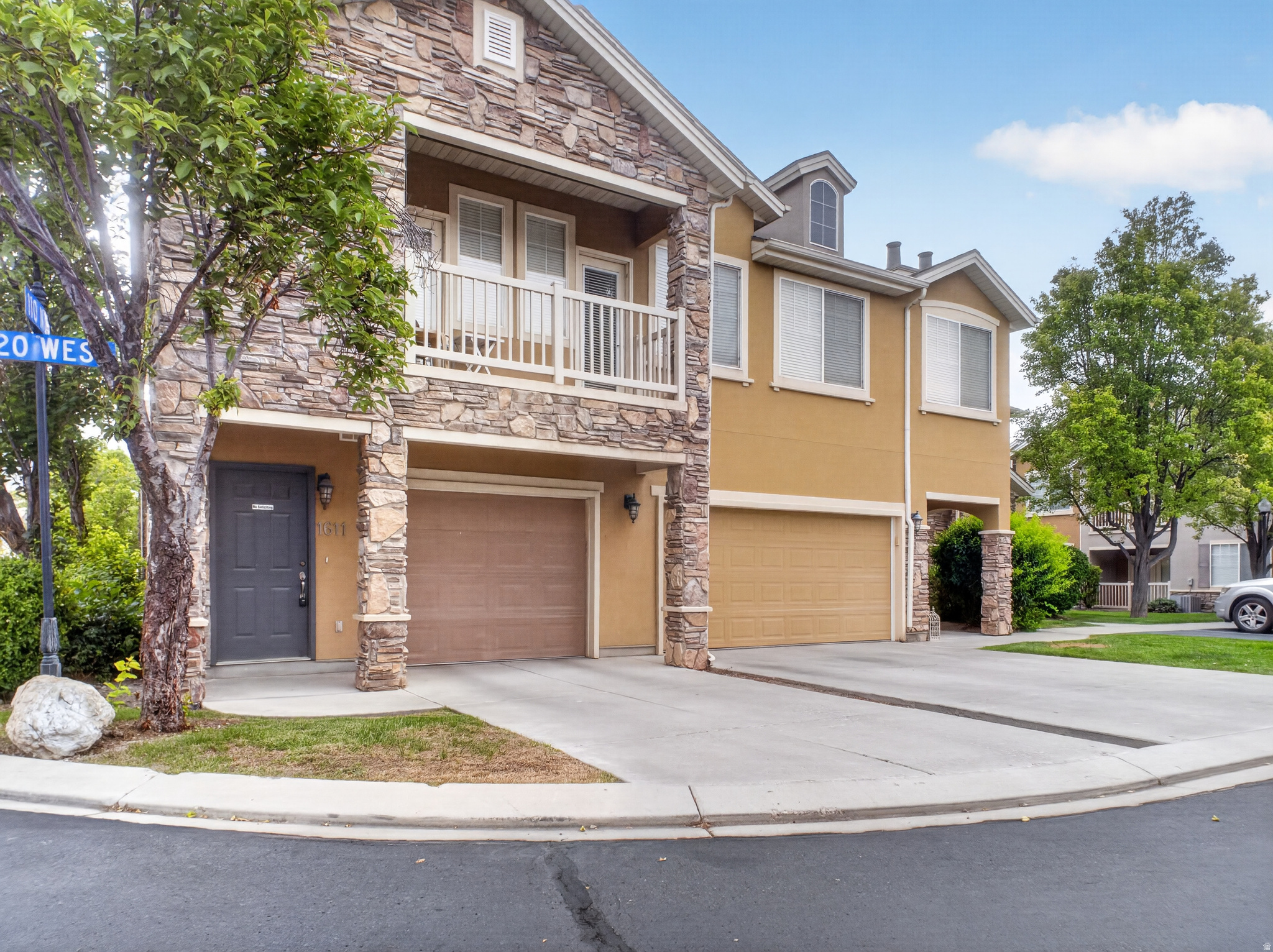 PEMBERLY - Residential