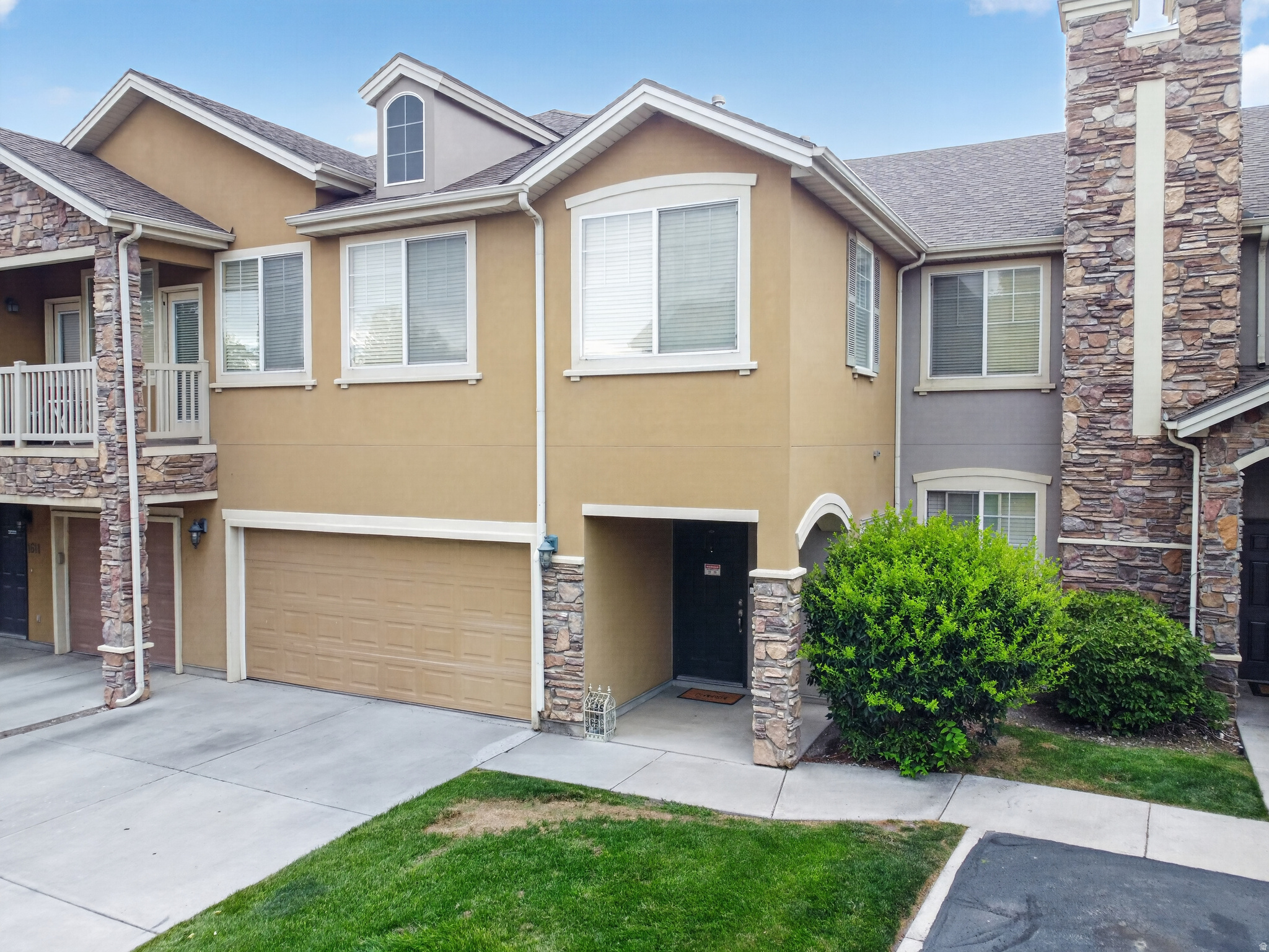 PEMBERLY - Residential