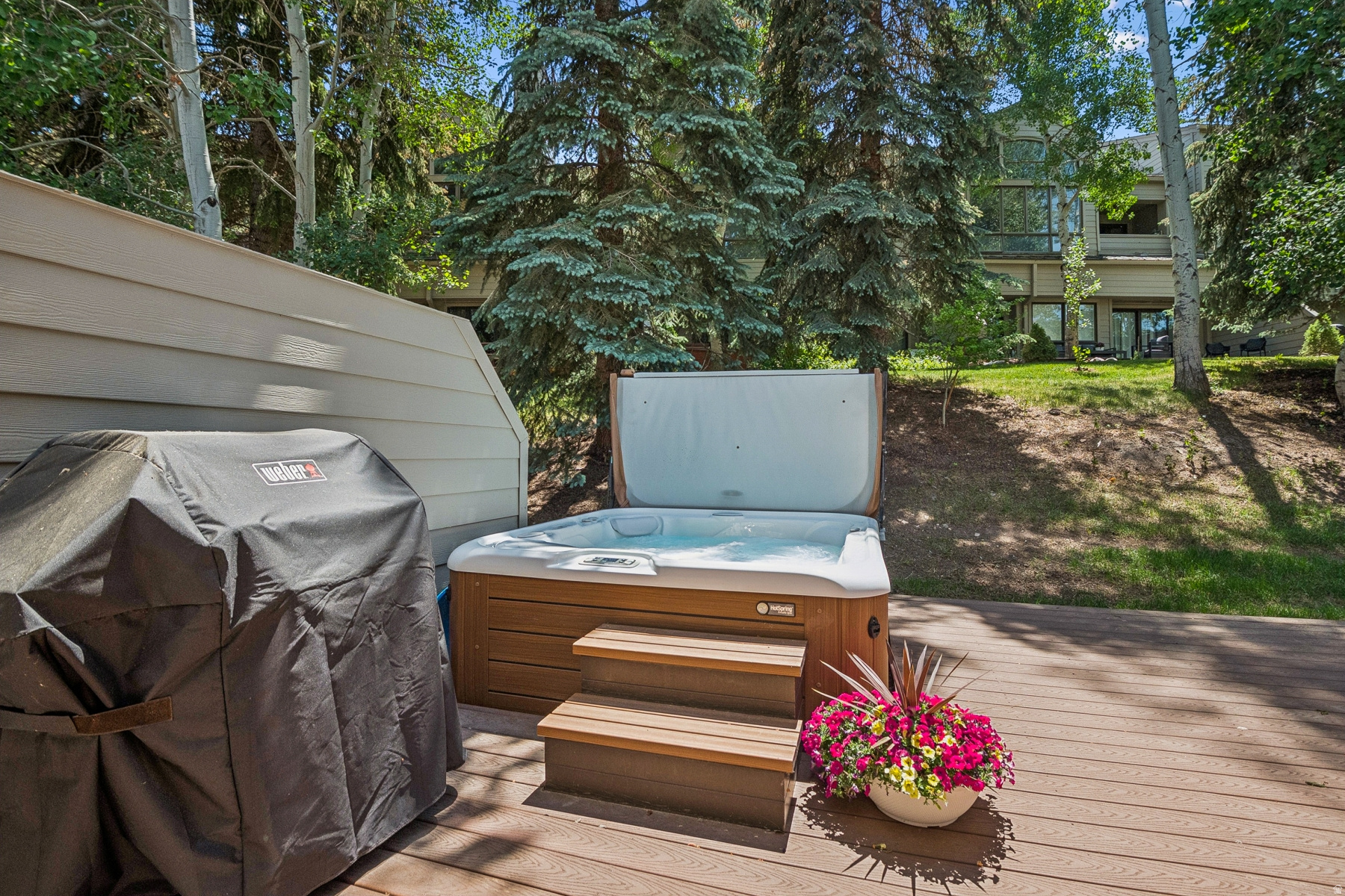 STONE BRIDGE CONDOS - Residential