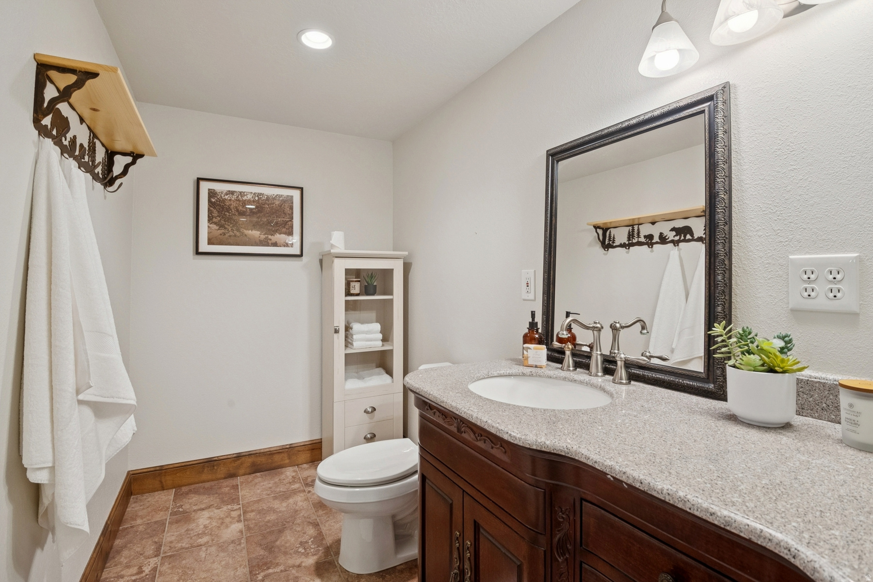 STONE BRIDGE CONDOS - Residential