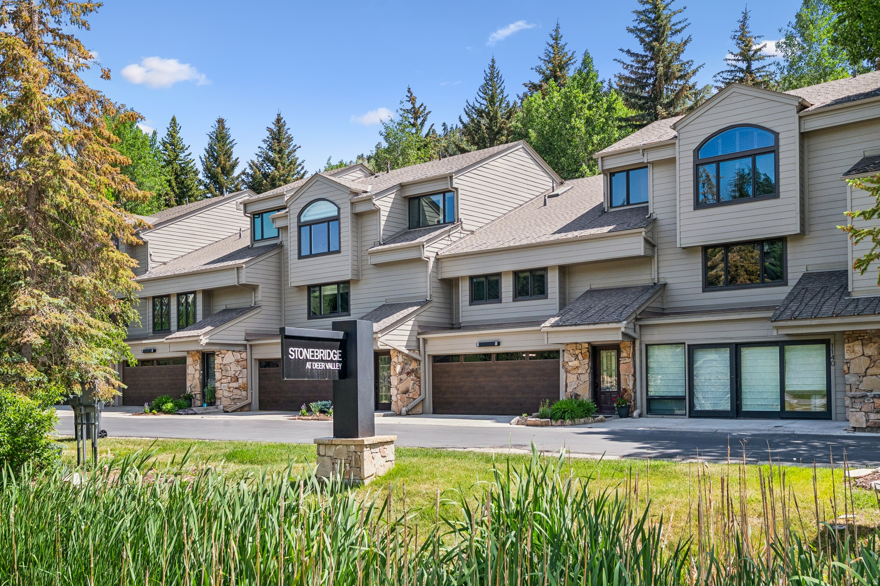 STONE BRIDGE CONDOS - Residential