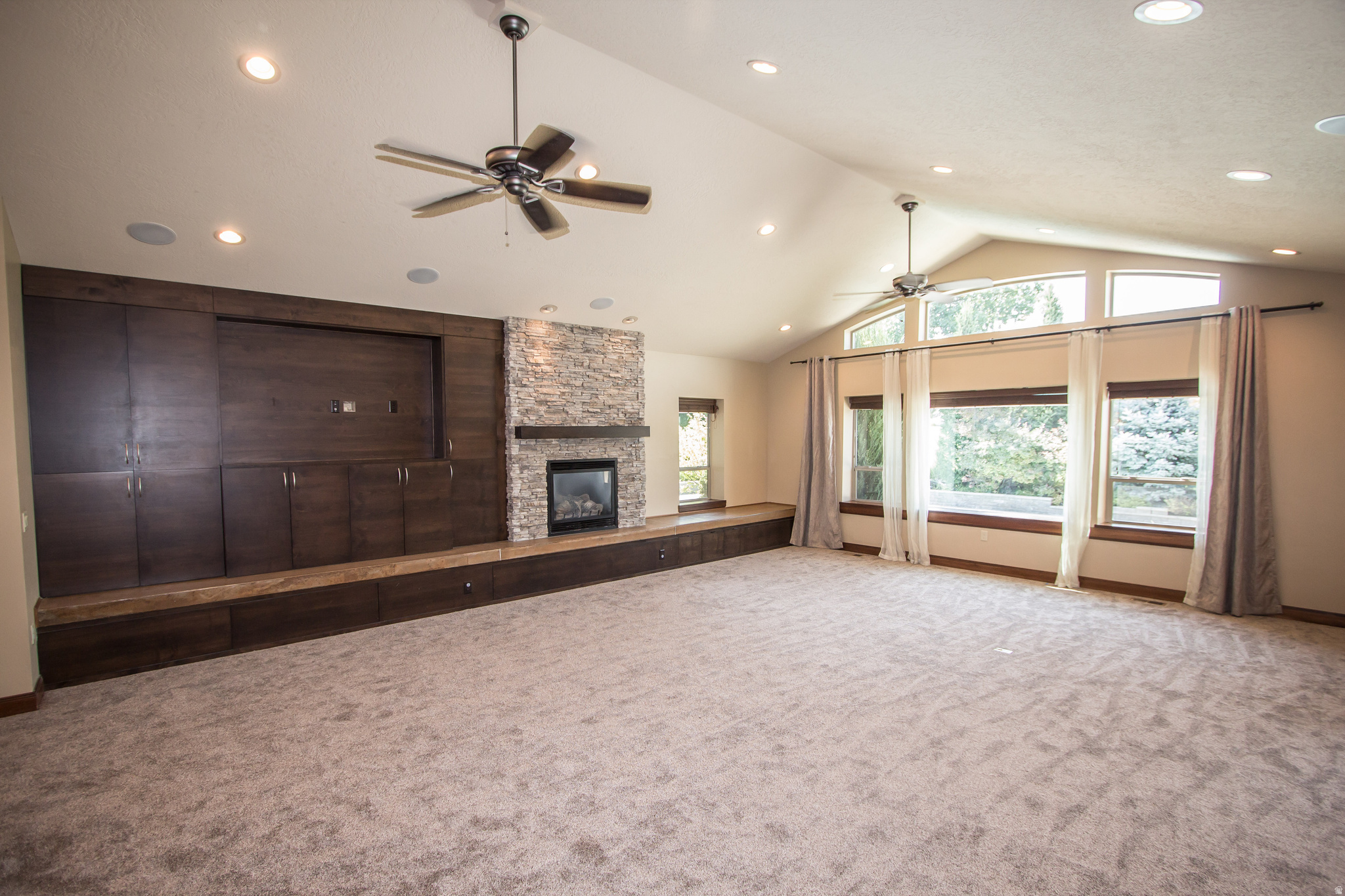 PARK PLACE ESTATES - Residential