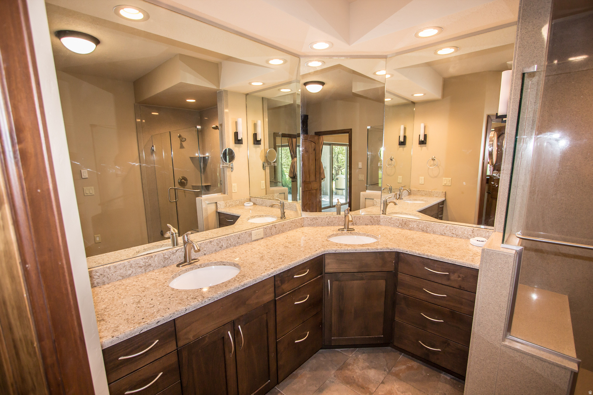 PARK PLACE ESTATES - Residential