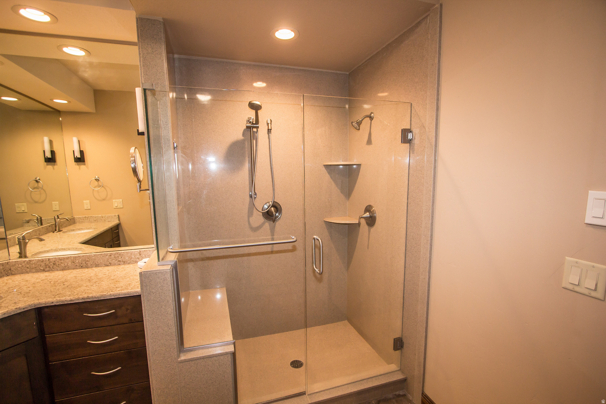 PARK PLACE ESTATES - Residential