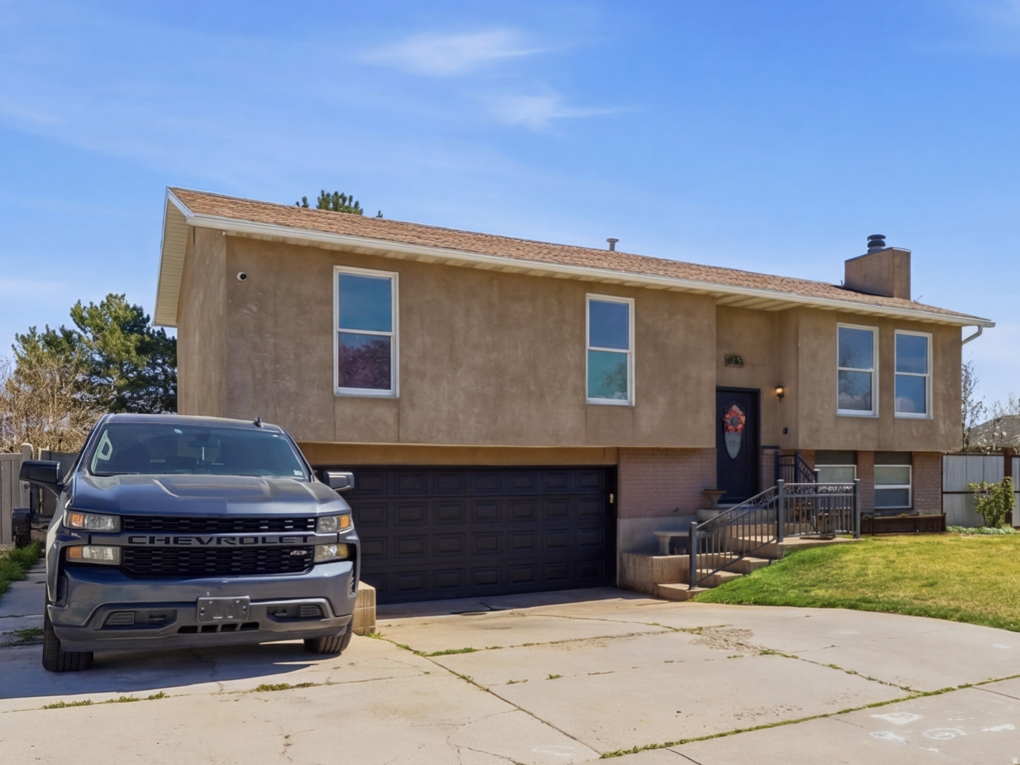 OQUIRRH ESTATES - Residential