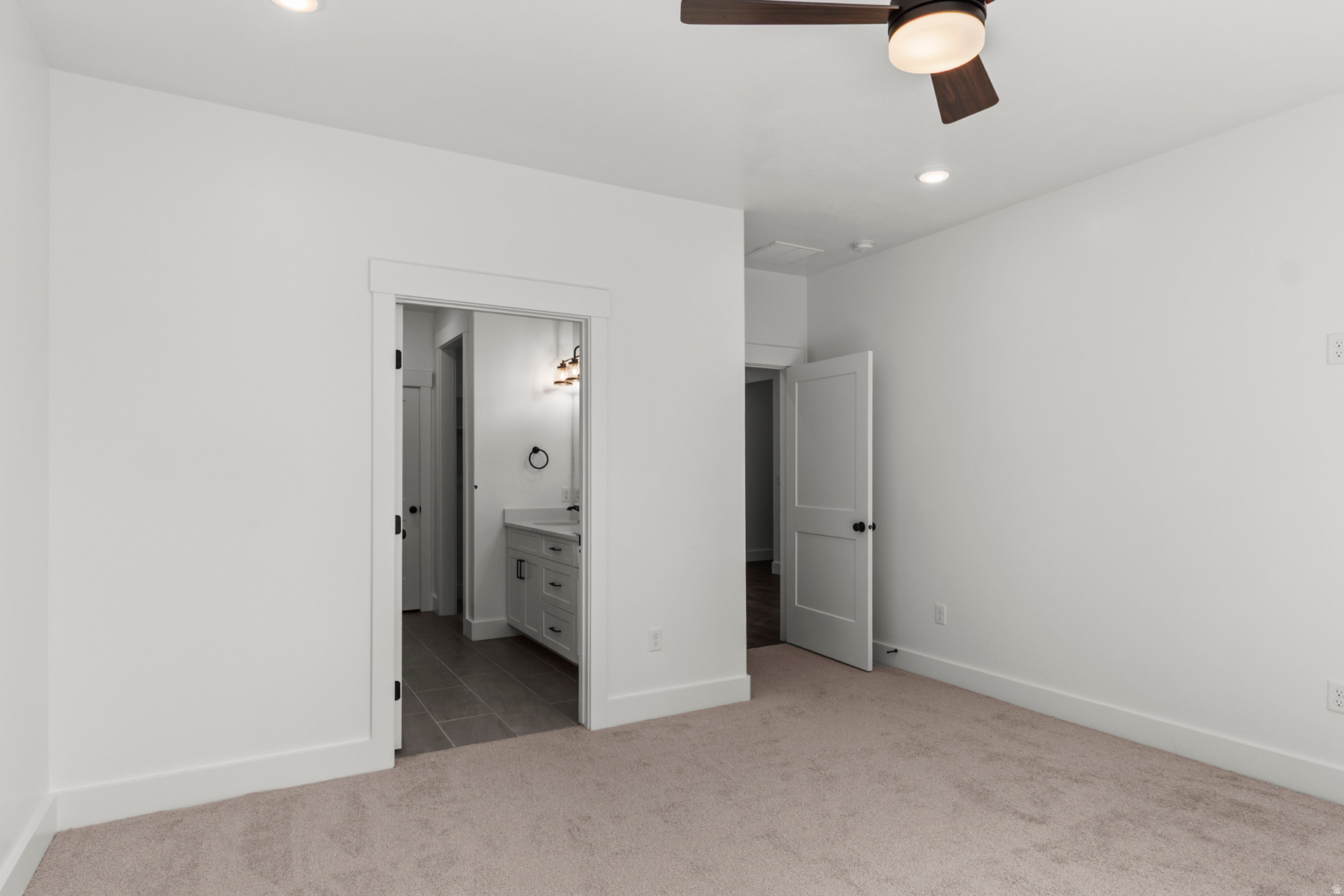 MEADOWS AT HYDE PARK - Residential