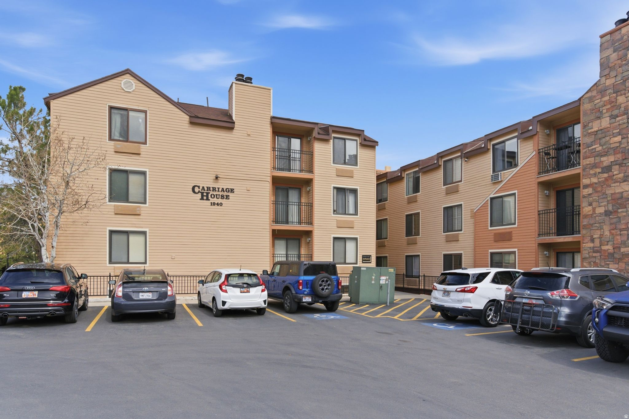 CARRIAGE HOUSE CONDO - Residential