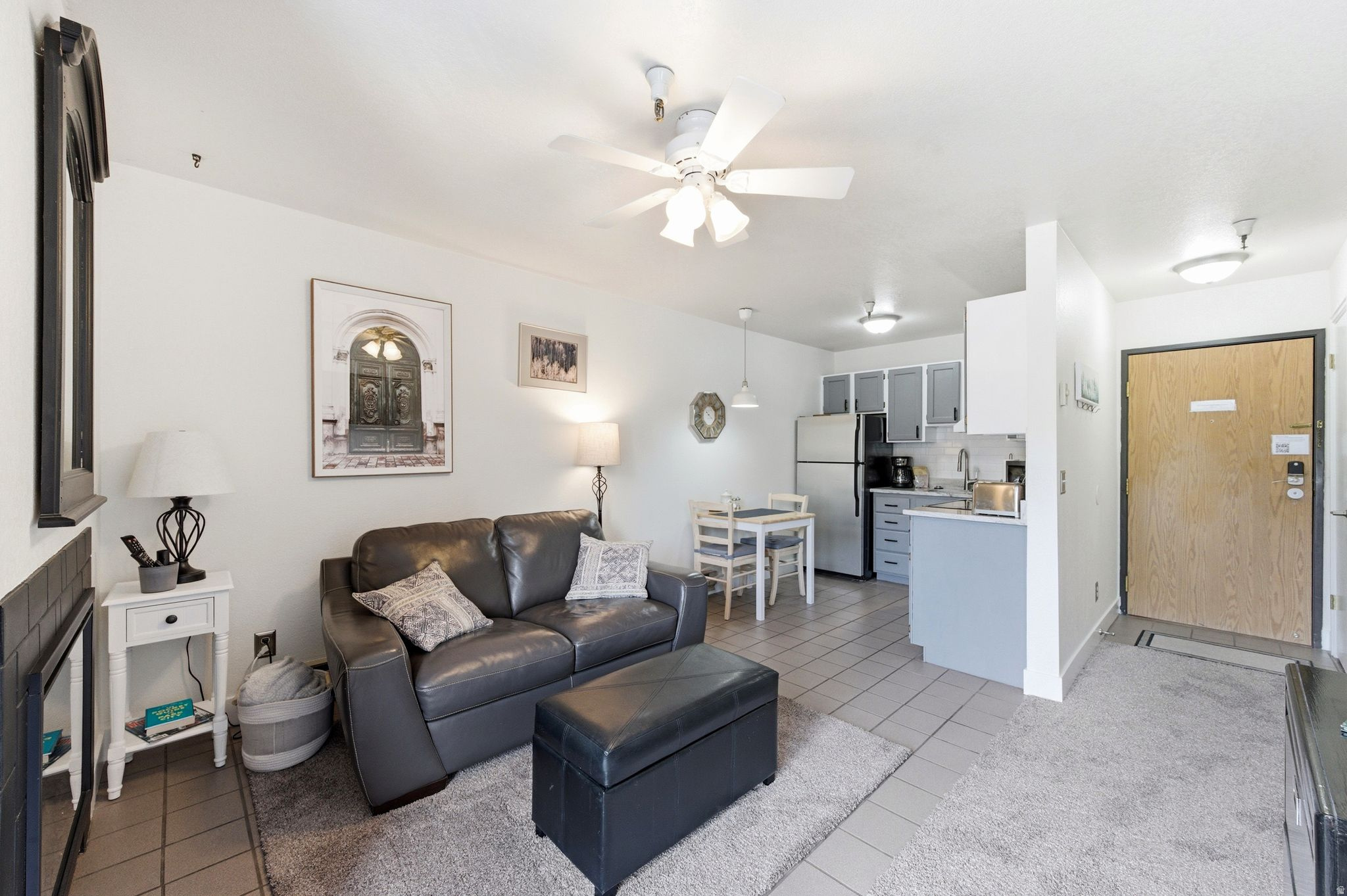 CARRIAGE HOUSE CONDO - Residential