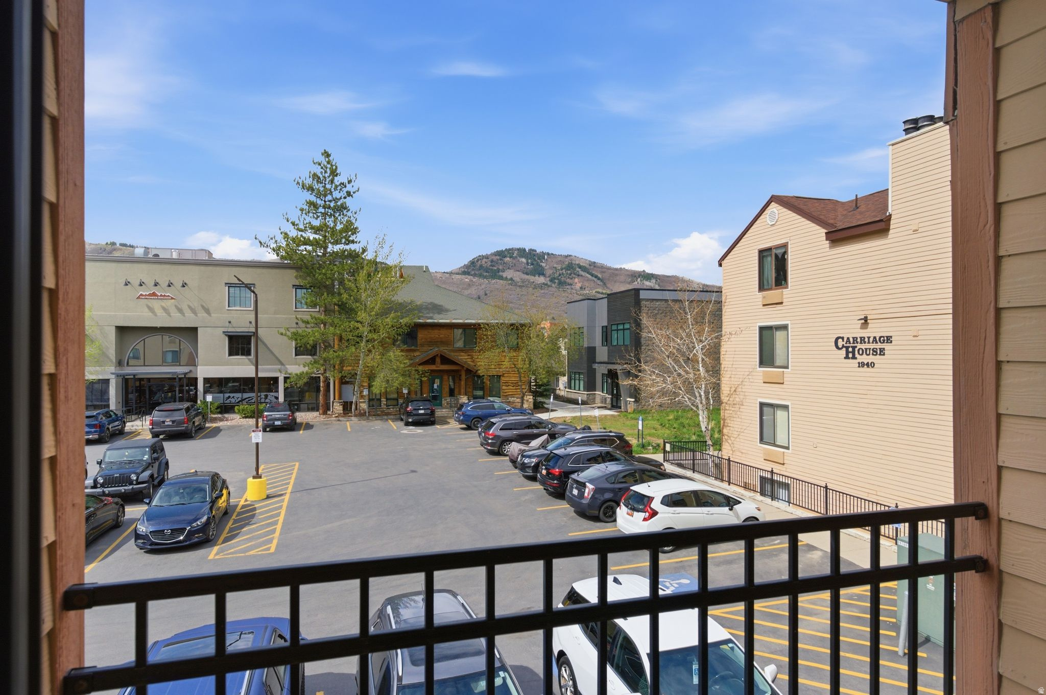 CARRIAGE HOUSE CONDO - Residential