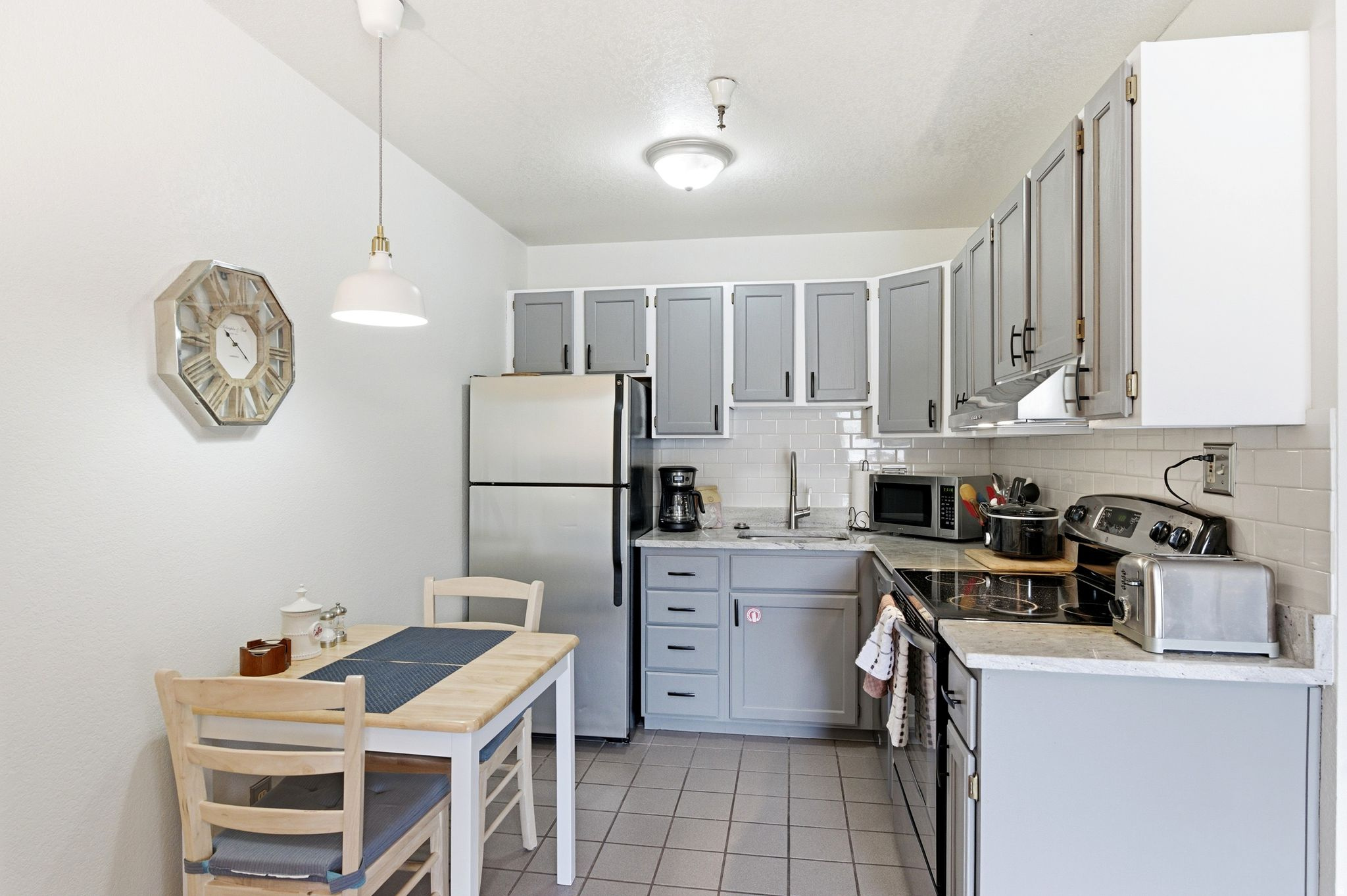 CARRIAGE HOUSE CONDO - Residential