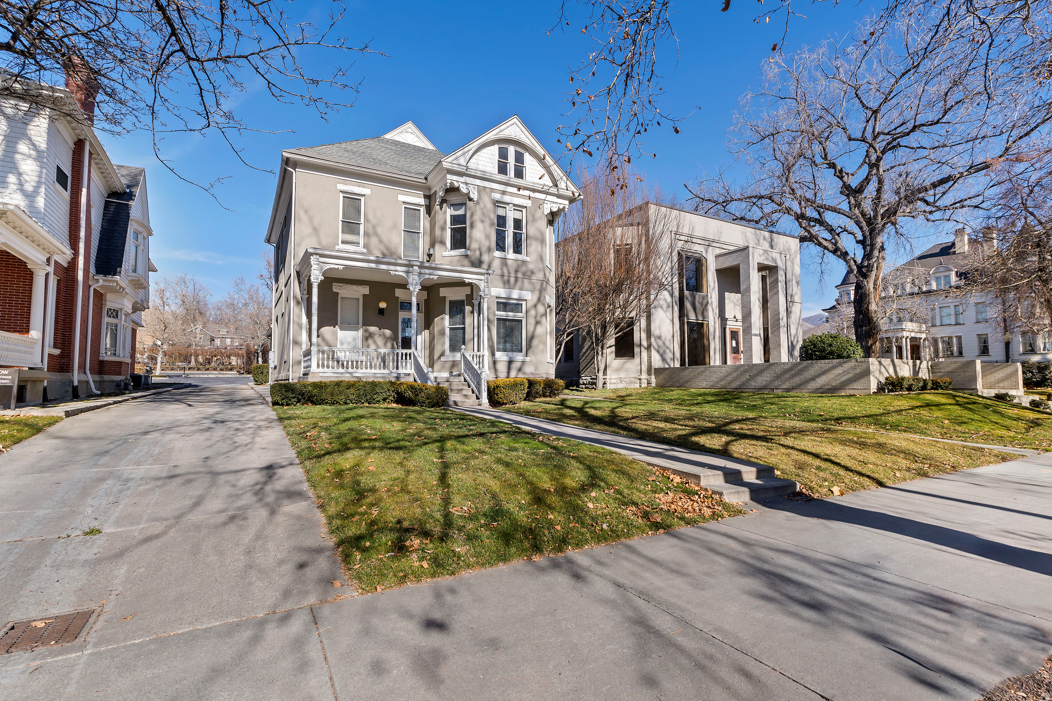 Two Stand alone buildings   - 555 E South Temple: 2,682 RSF   - 559 E South Temple: 3,642 RSF  Amazing South Temple location Historic architecture Central downtown proximity