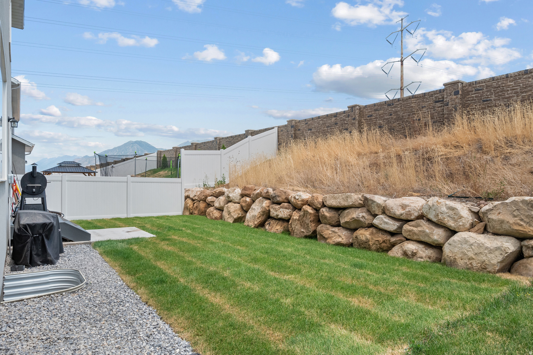 QUIET VALLEY - Residential