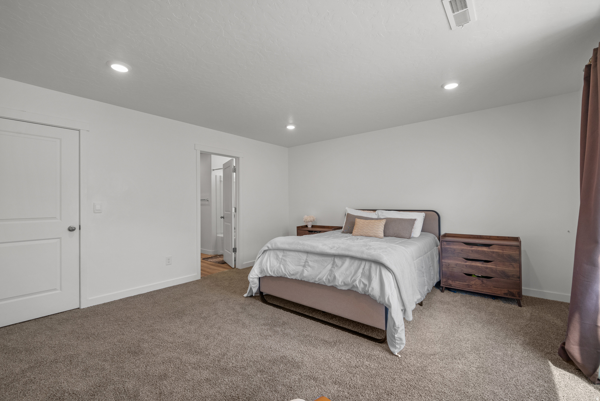 QUIET VALLEY - Residential