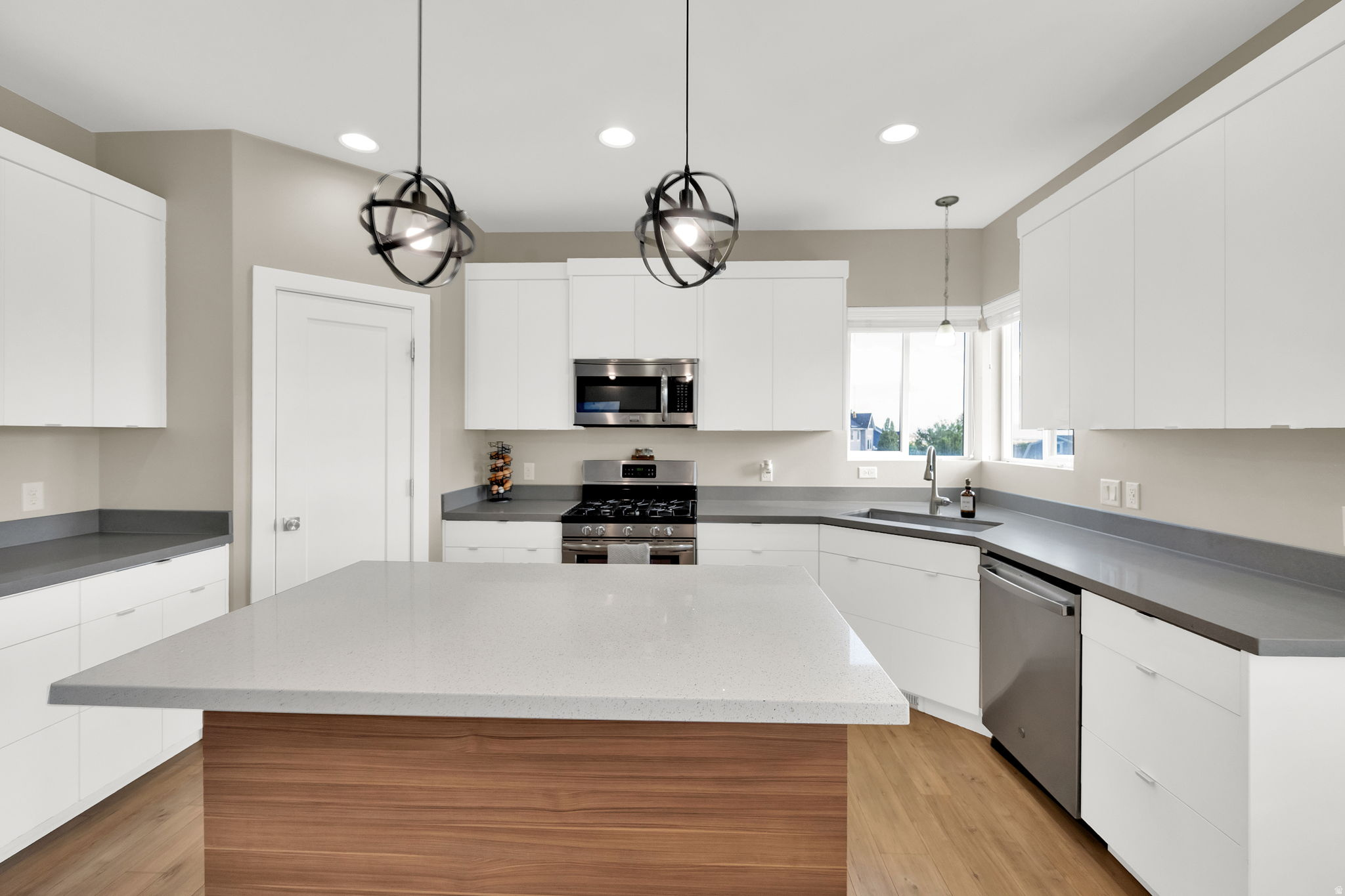 VALLEY VIEW - Residential