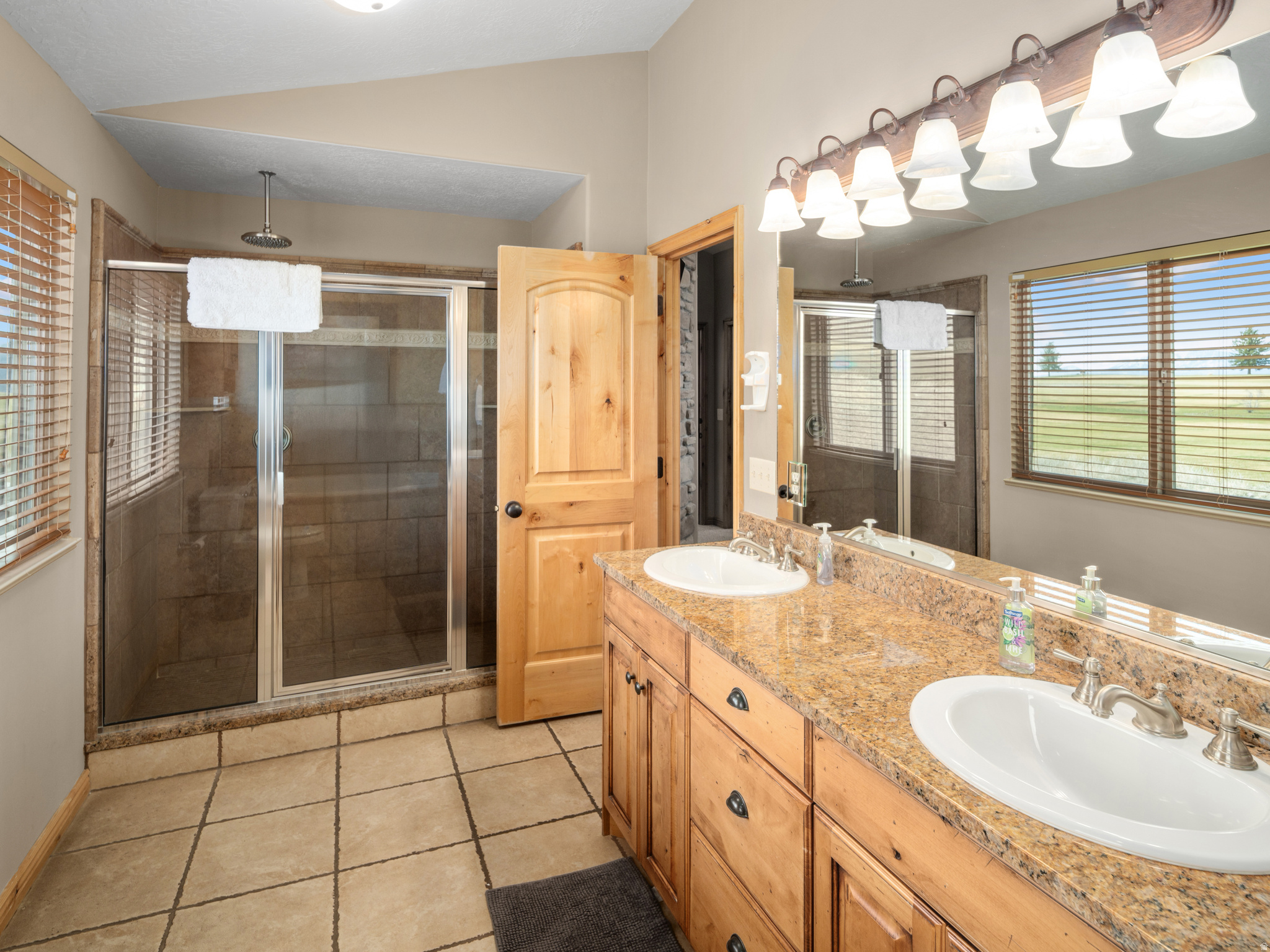 THE CASCADES - Residential