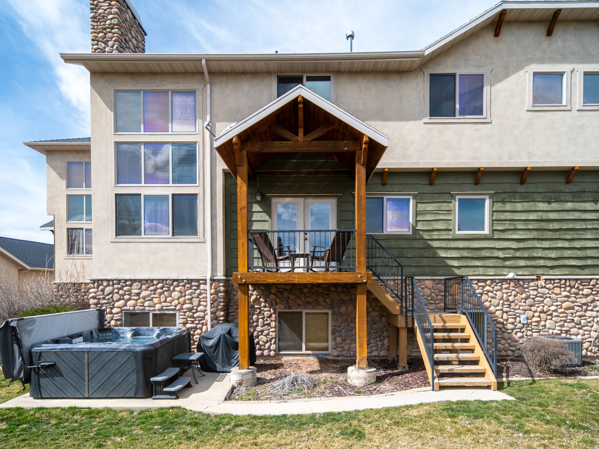 THE CASCADES - Residential